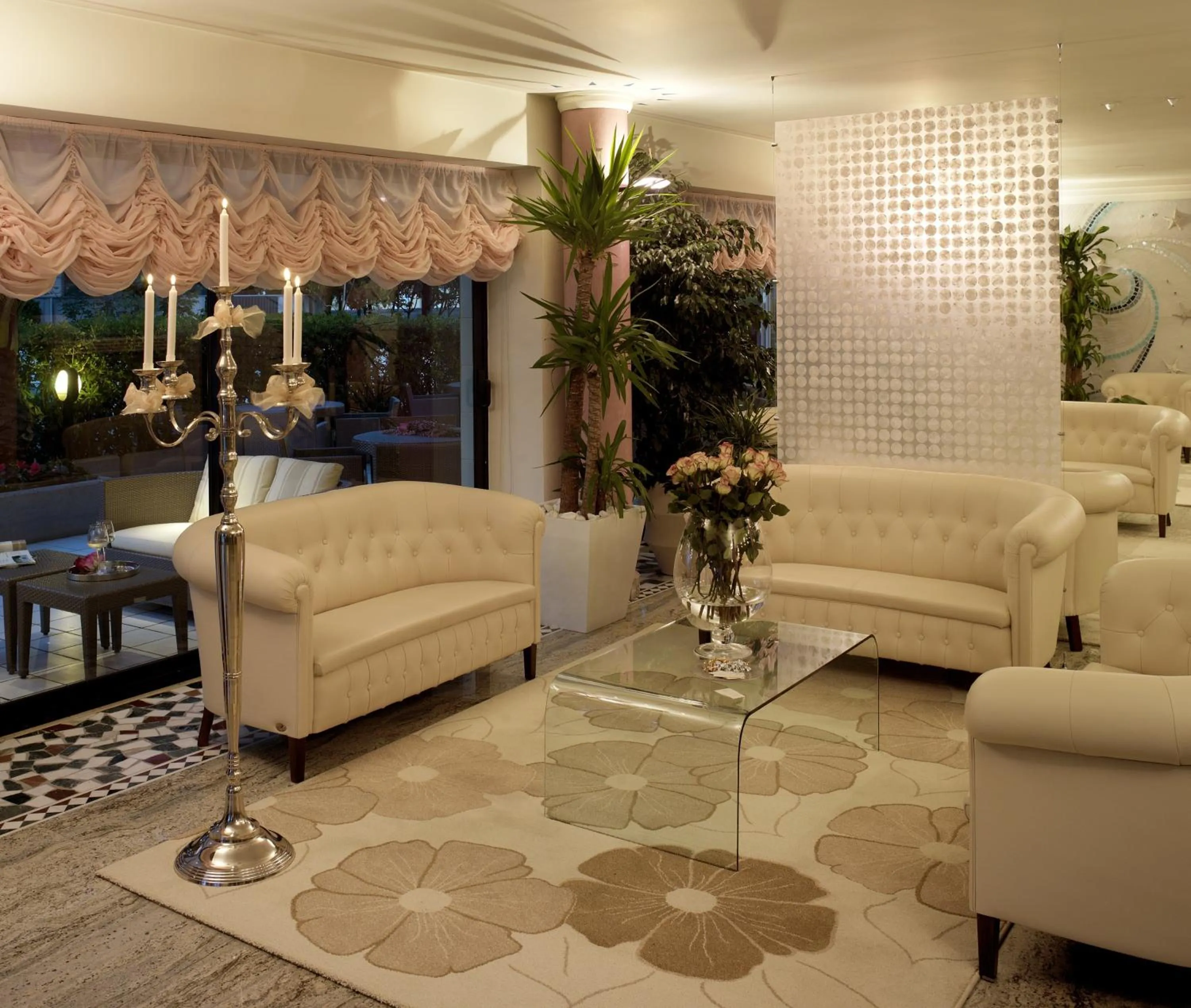 Lobby or reception in Hotel Feldberg