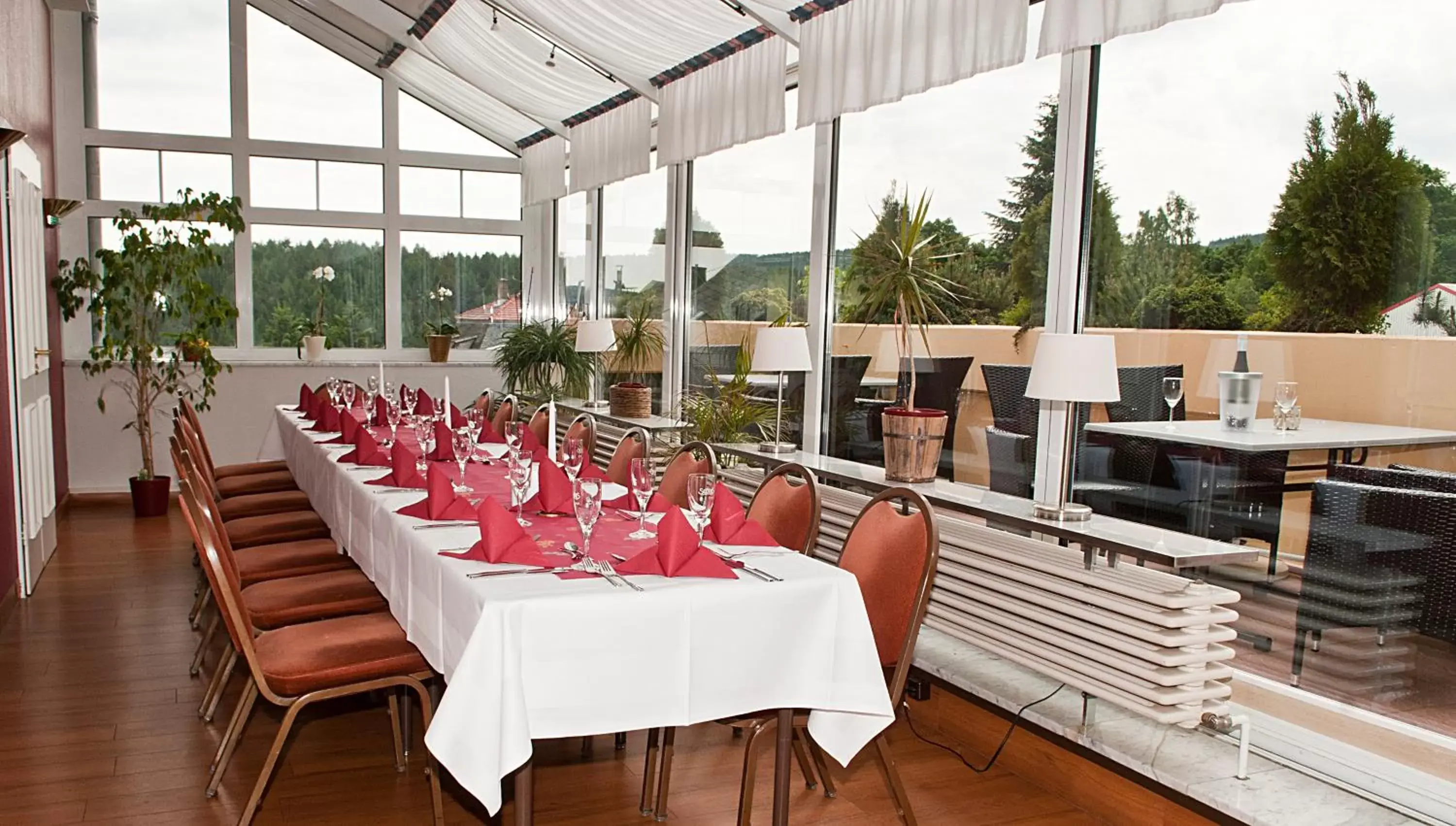 Balcony/Terrace, Restaurant/Places to Eat in Hotel Falkenstein