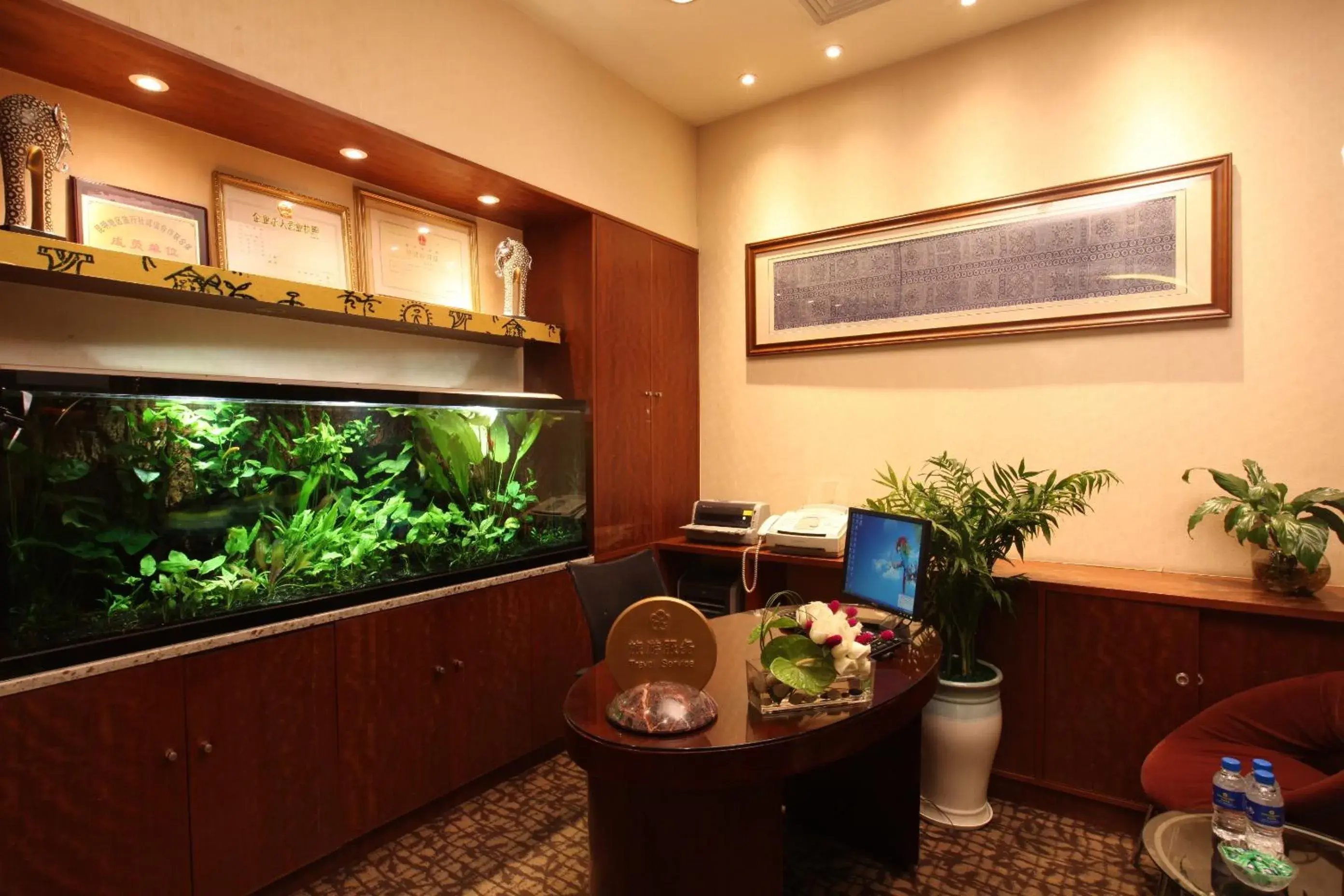 Business facilities in Zhongwei Green Lake Hotel Kunming