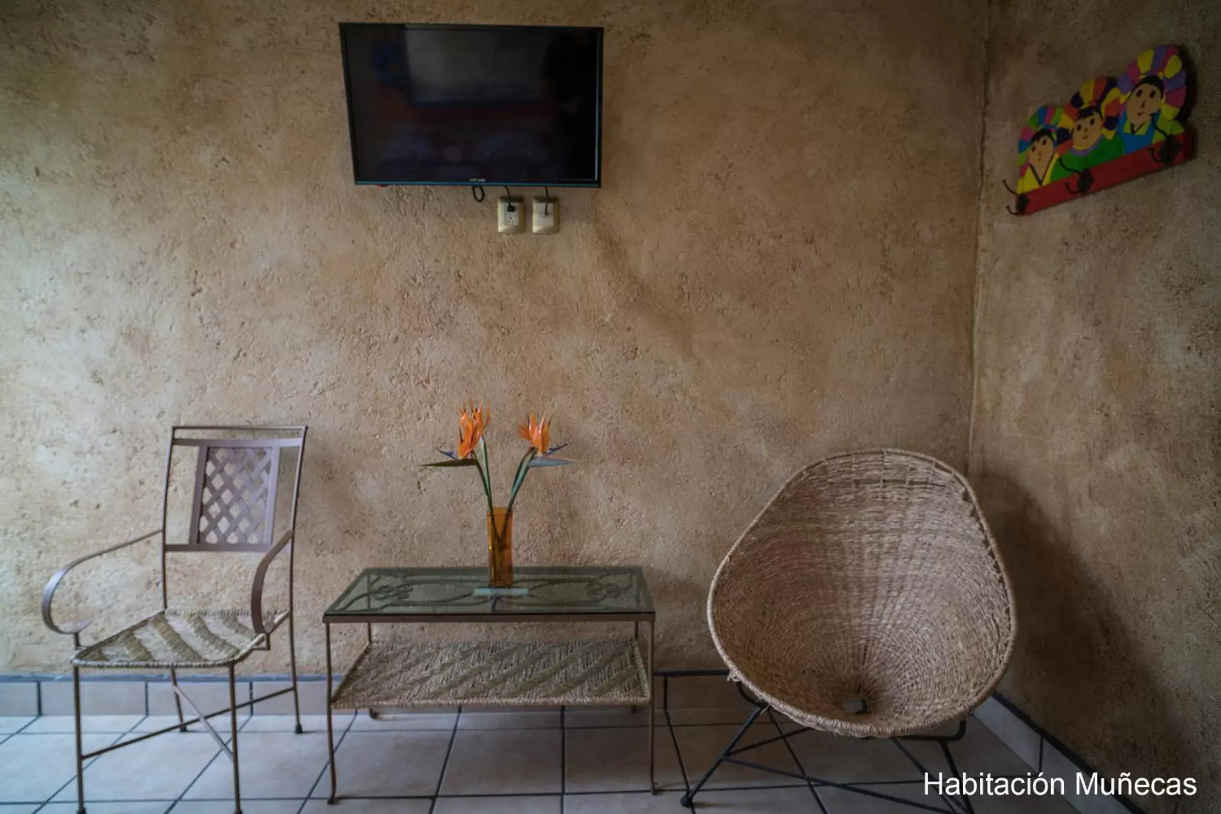 Living room, TV/Entertainment Center in Flor de Cera