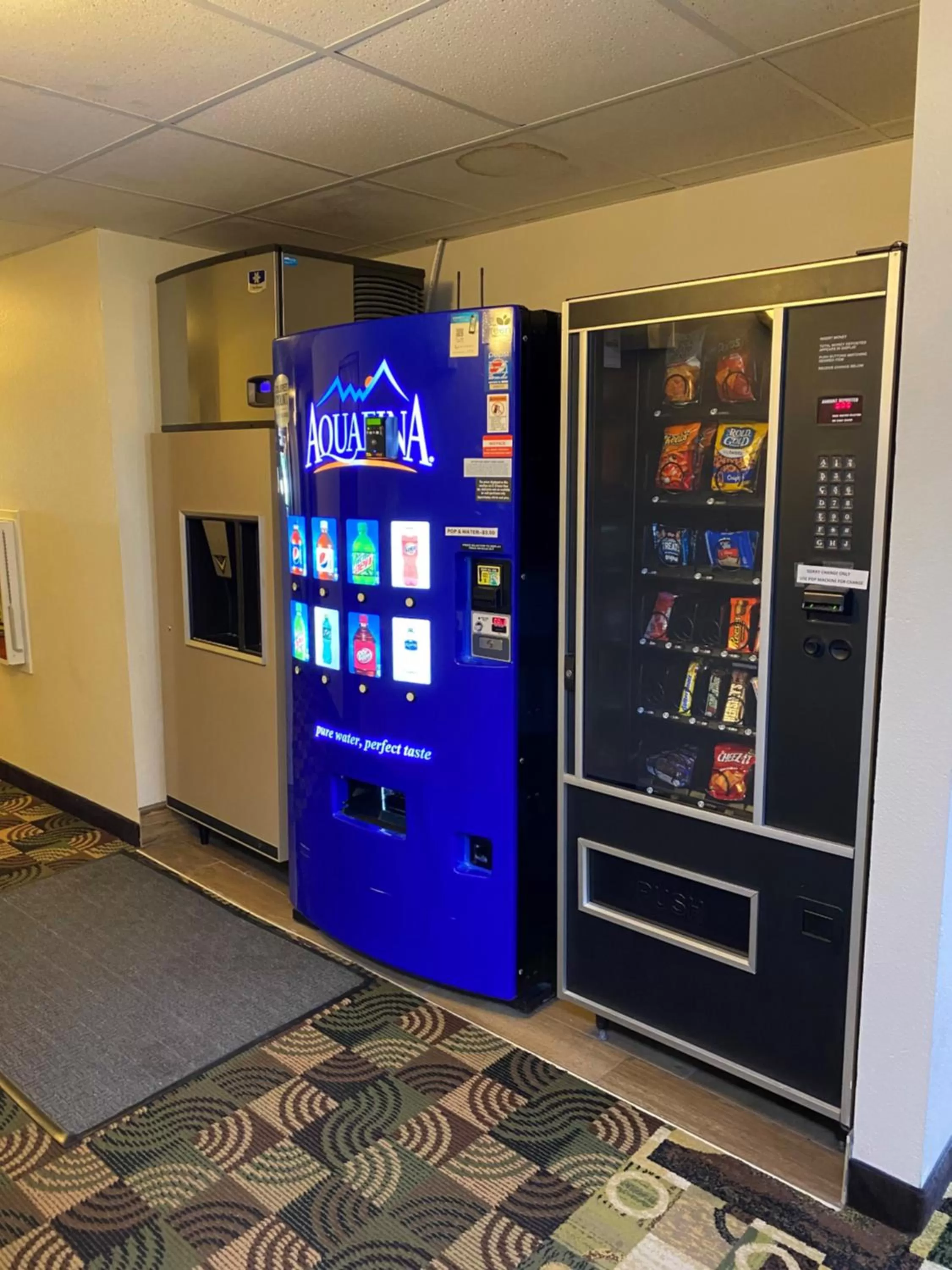 vending machine in Super 8 by Wyndham Independence IA
