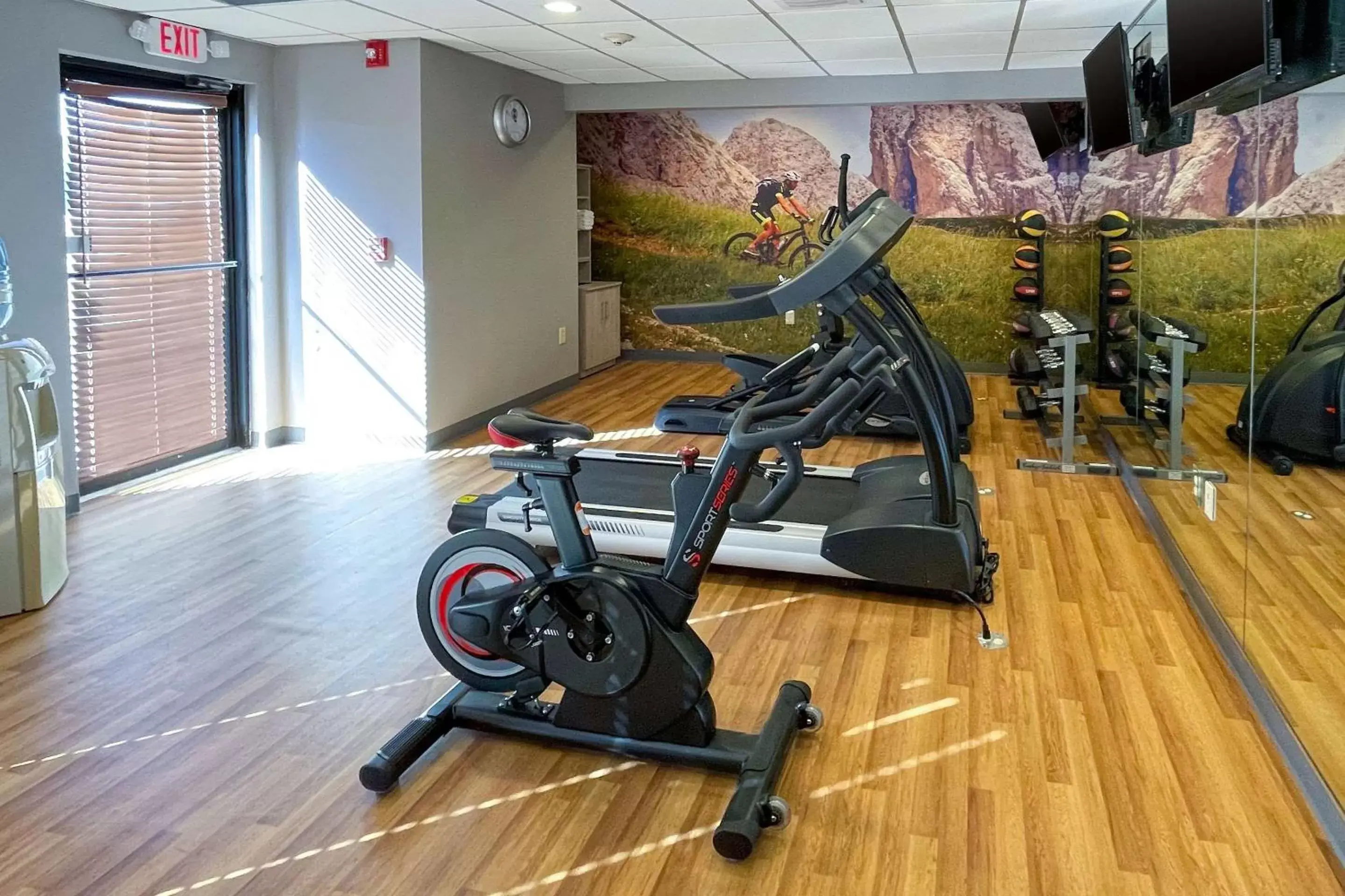 Fitness centre/facilities, Fitness Center/Facilities in Clarion Pointe Near University