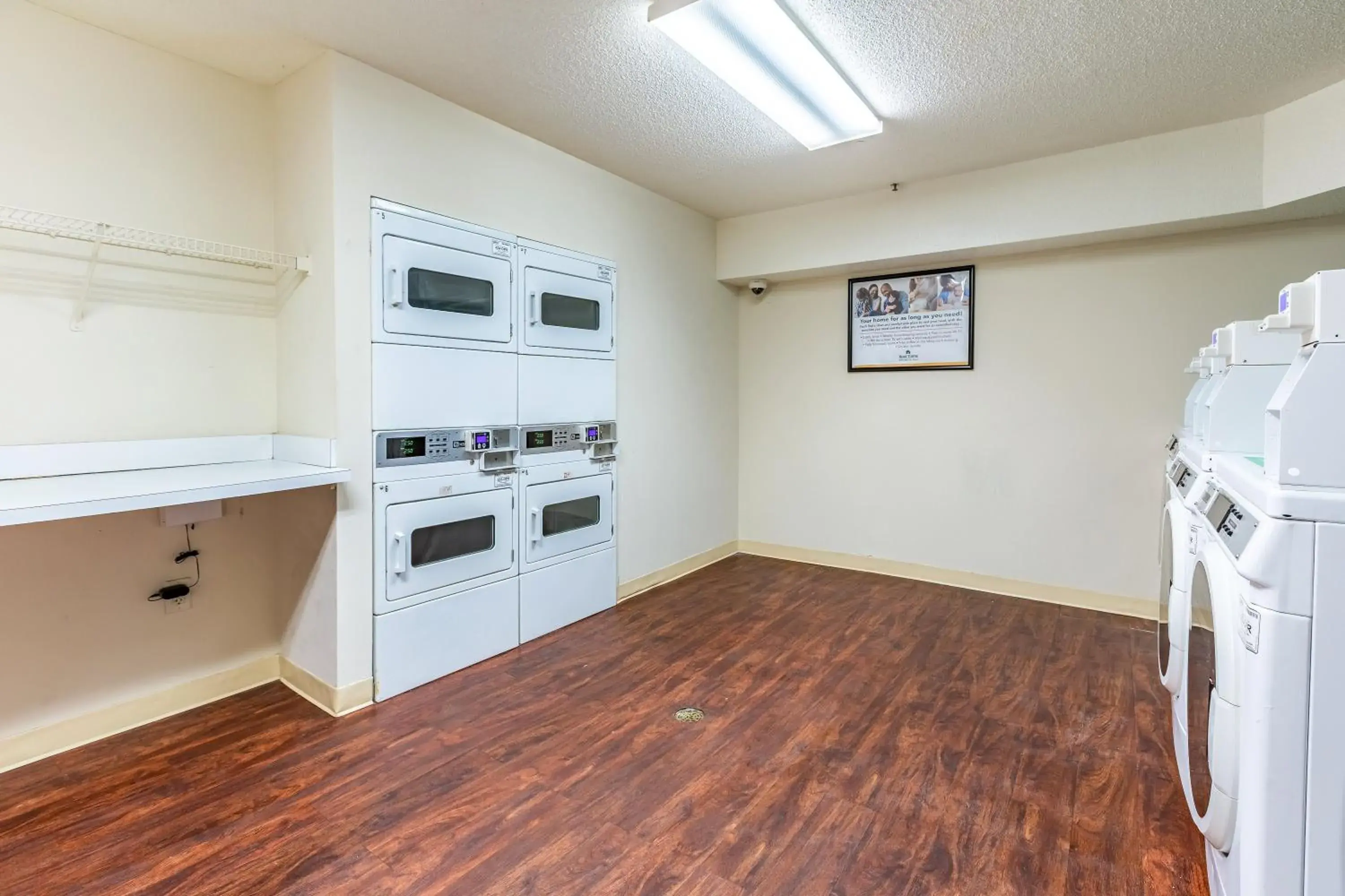 Other, Kitchen/Kitchenette in HomeTowne Studios by Red Roof Gainesville