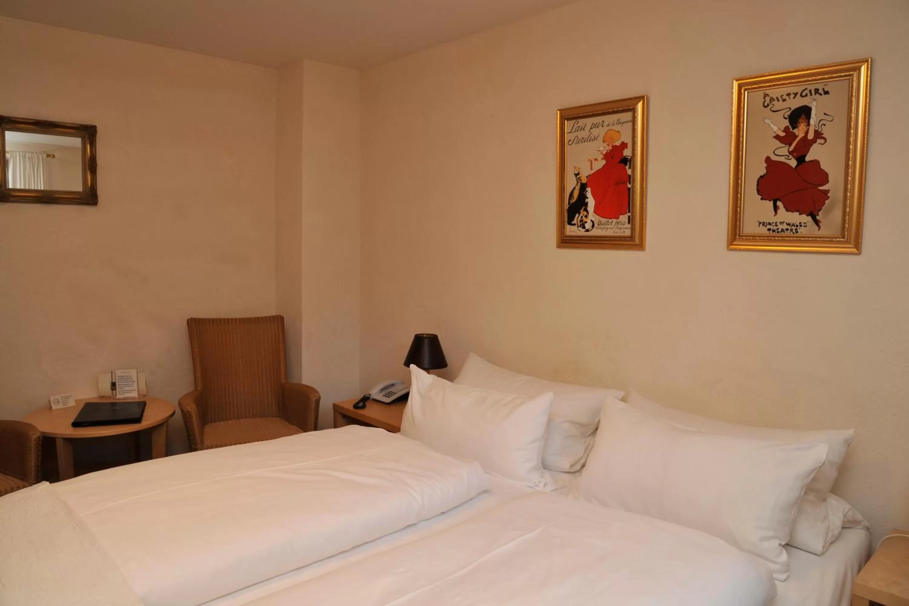 Double Room in Souterrain - single occupancy in Hotel Mare