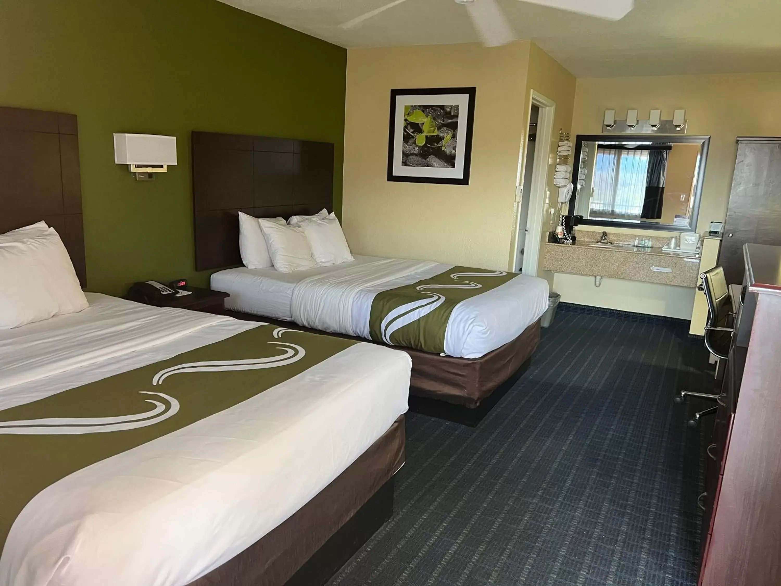 Bed in Quality Inn Parker Bed in Quality Inn Parker