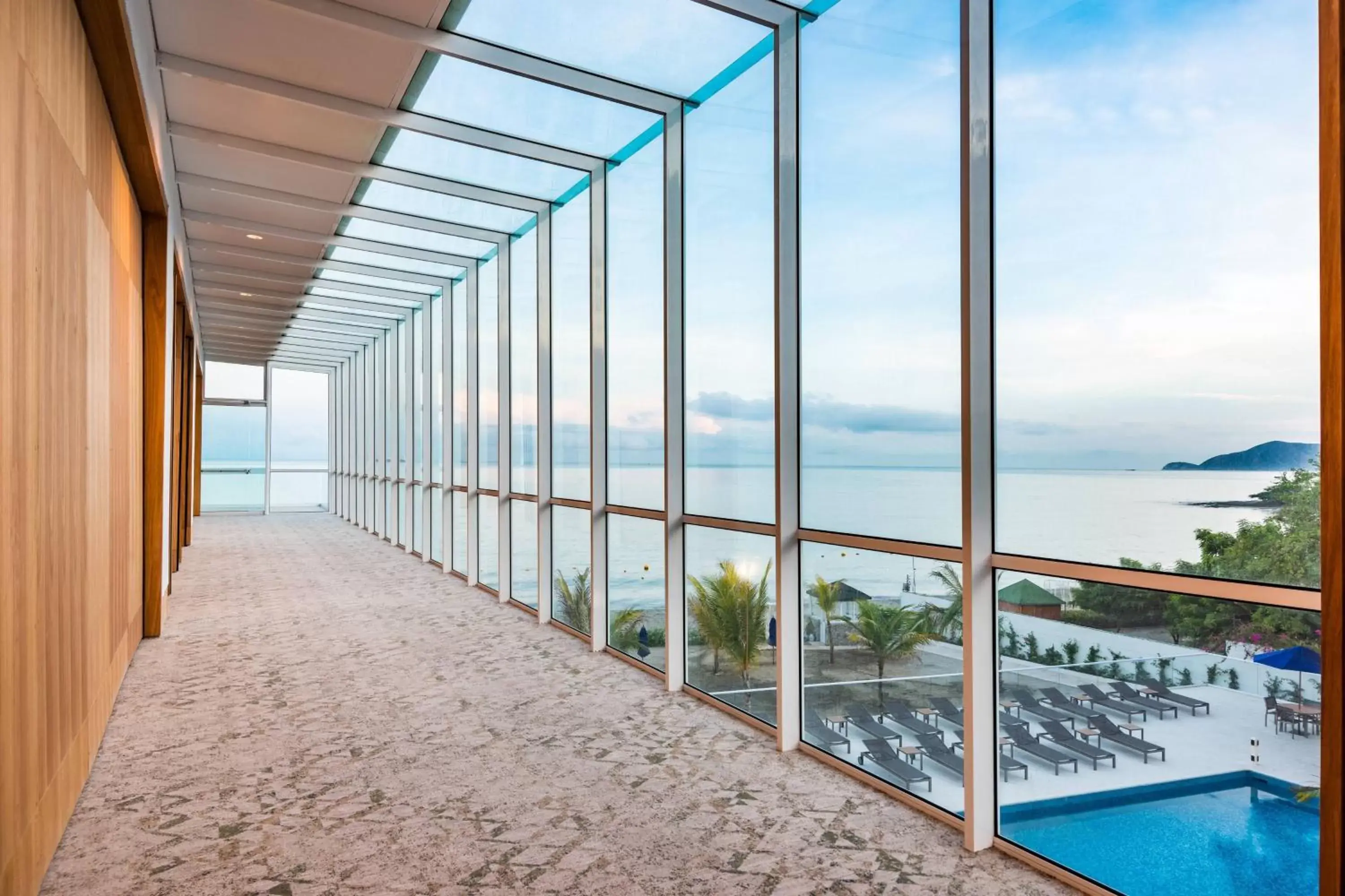 Meeting/conference room, Pool View in Santa Marta Marriott Resort Playa Dormida