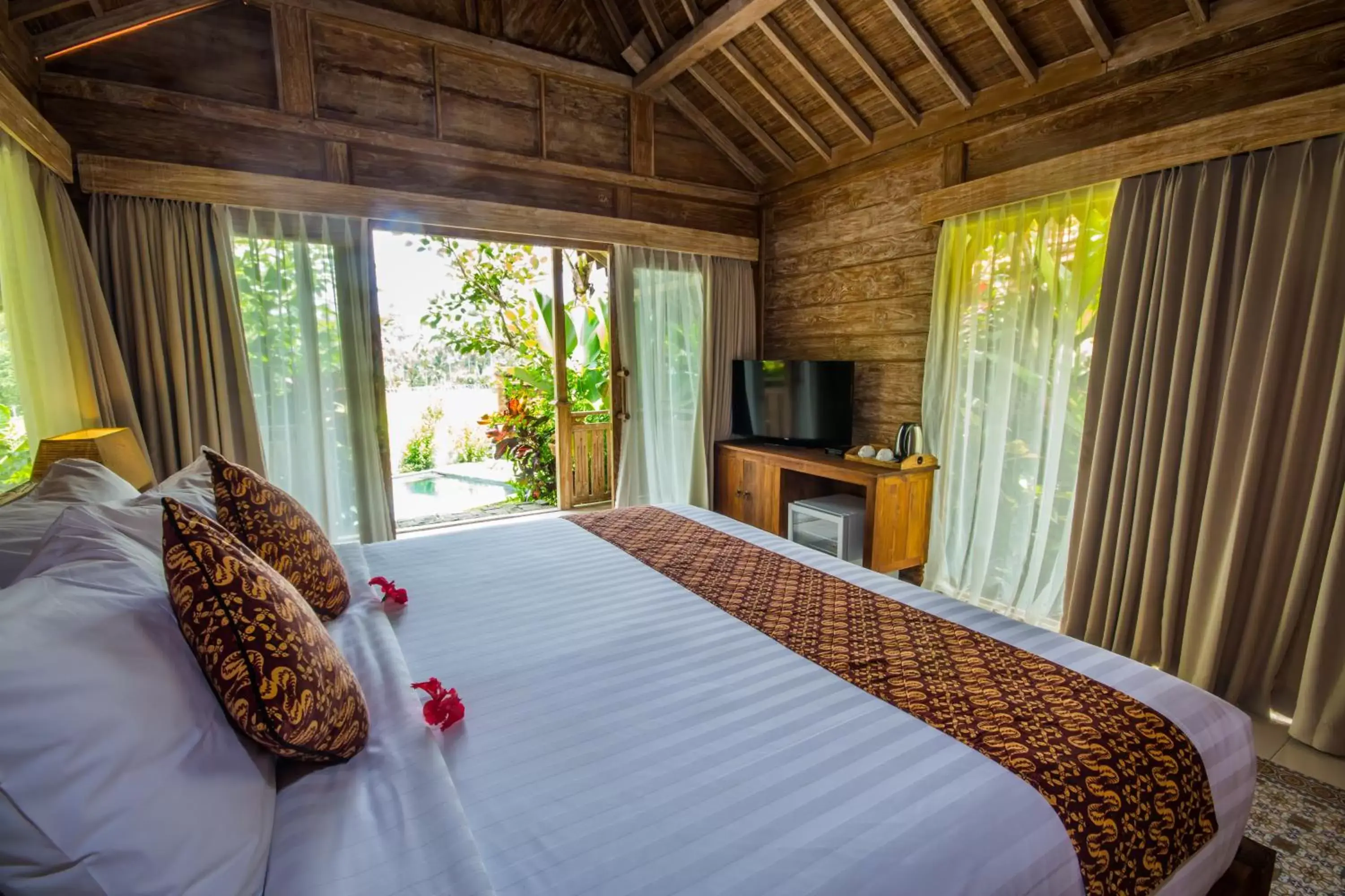 Bedroom, Bed in Suarti Boutique Village