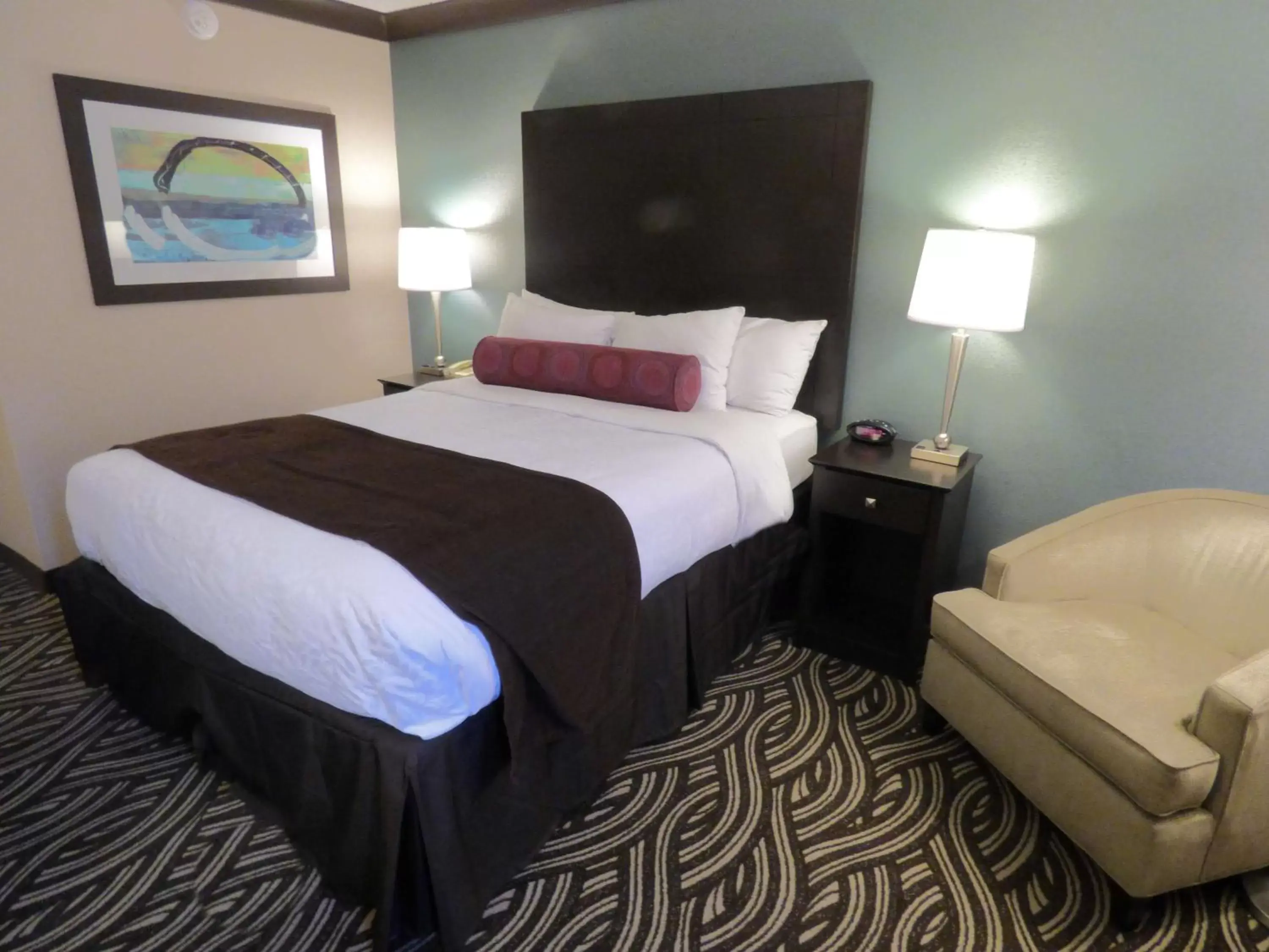 Photo of the whole room, Bed in Best Western Plus Kingston Hotel and Conference Center