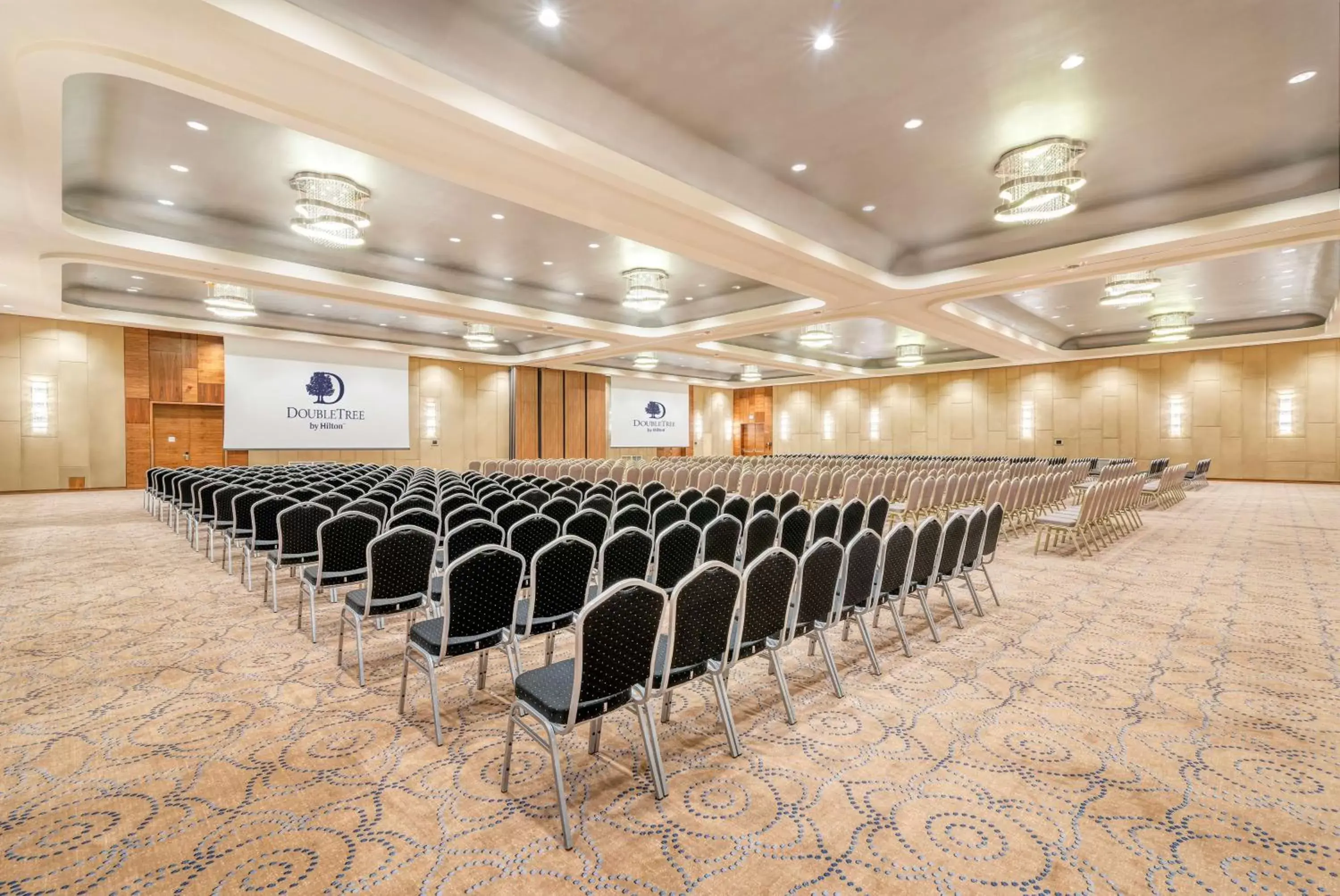 Meeting/conference room in DoubleTree by Hilton Krakow Hotel & Convention Center