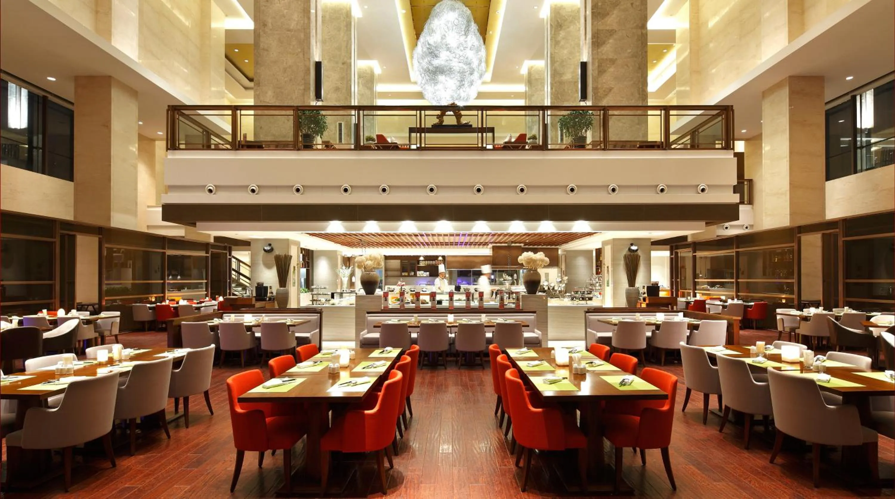 Restaurant/places to eat in Crowne Plaza Xuzhou Dalong Lake by IHG
