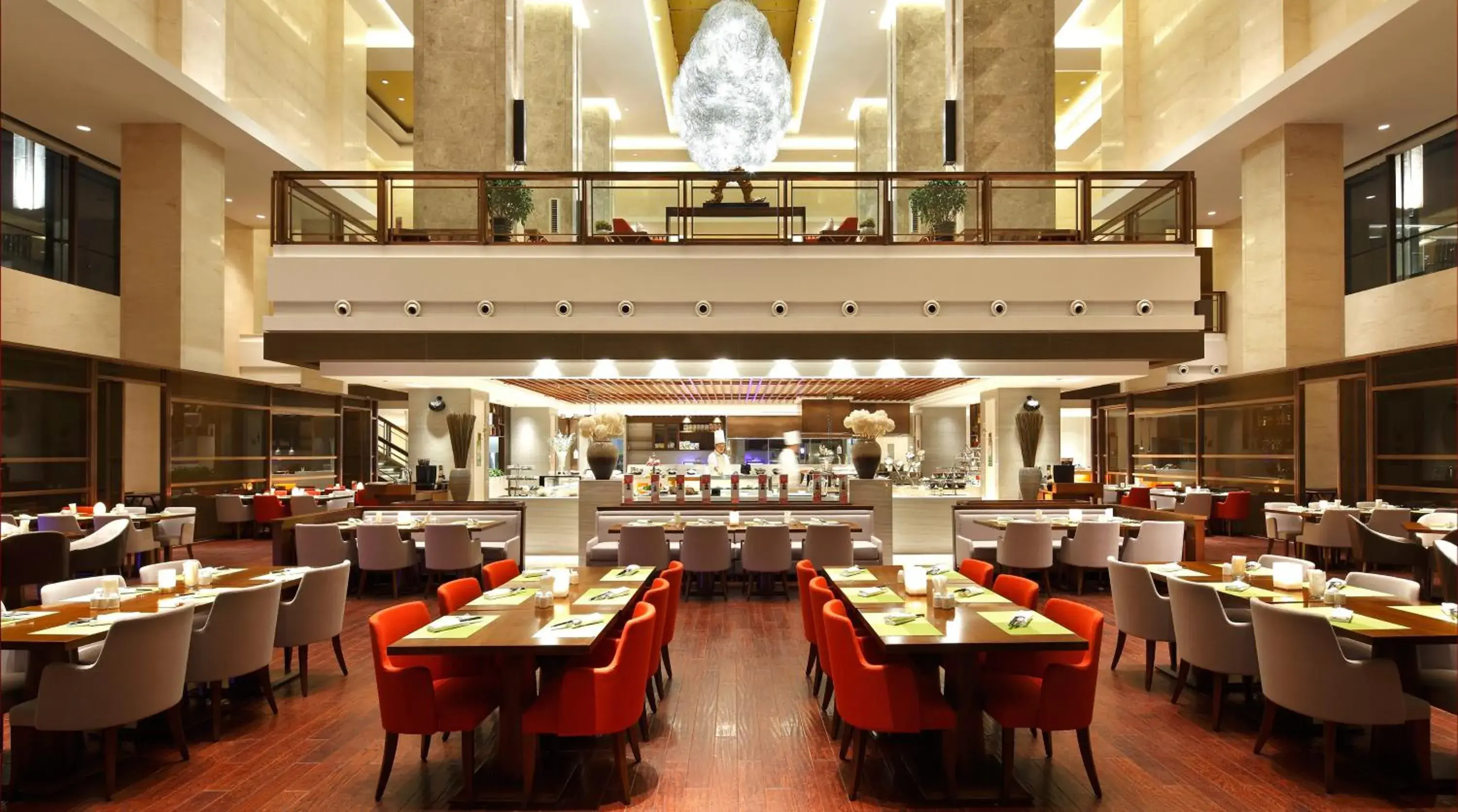 Restaurant/Places to Eat in Crowne Plaza Xuzhou Dalong Lake, an IHG Hotel