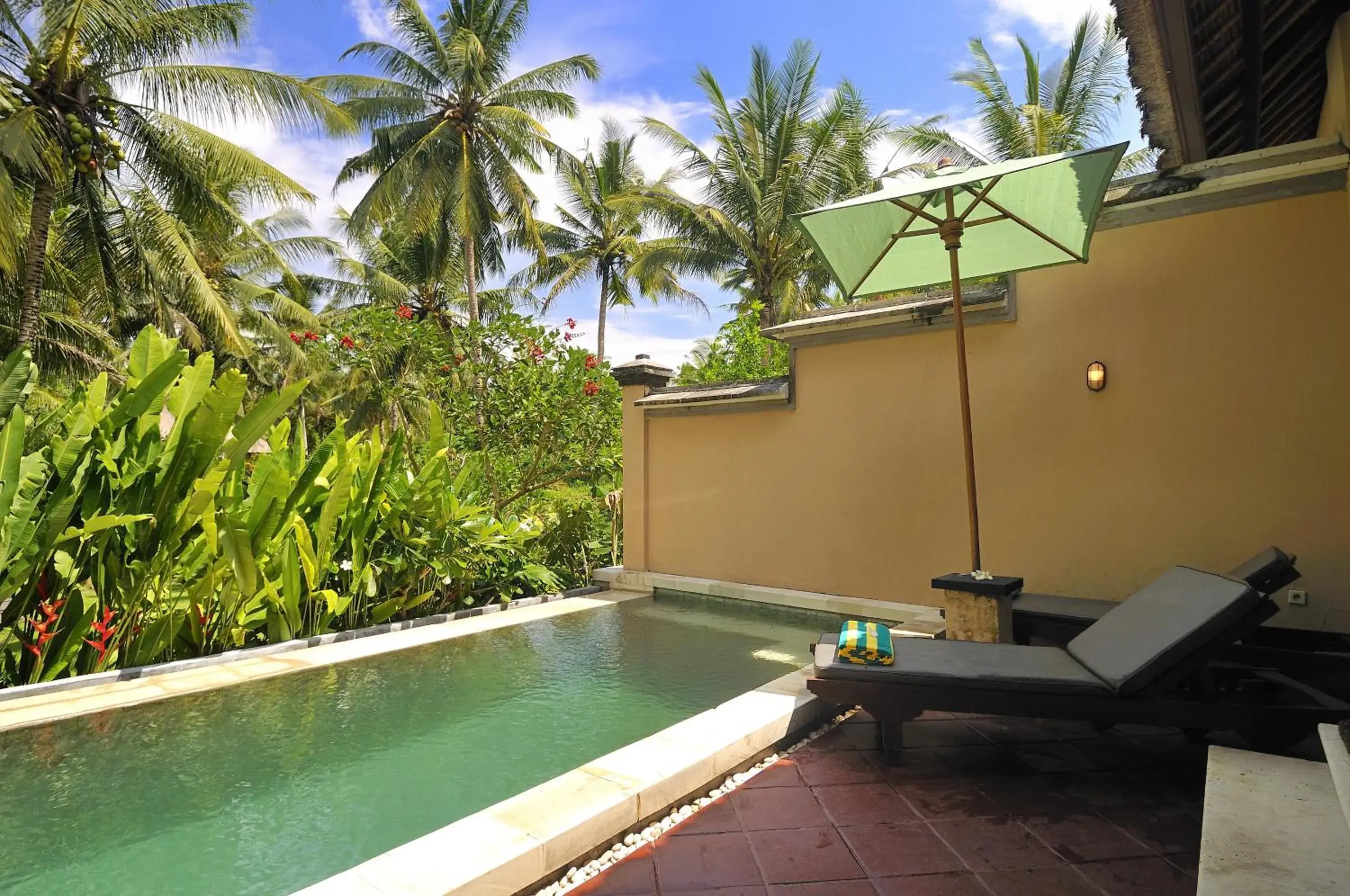 Swimming Pool in Villa Semana