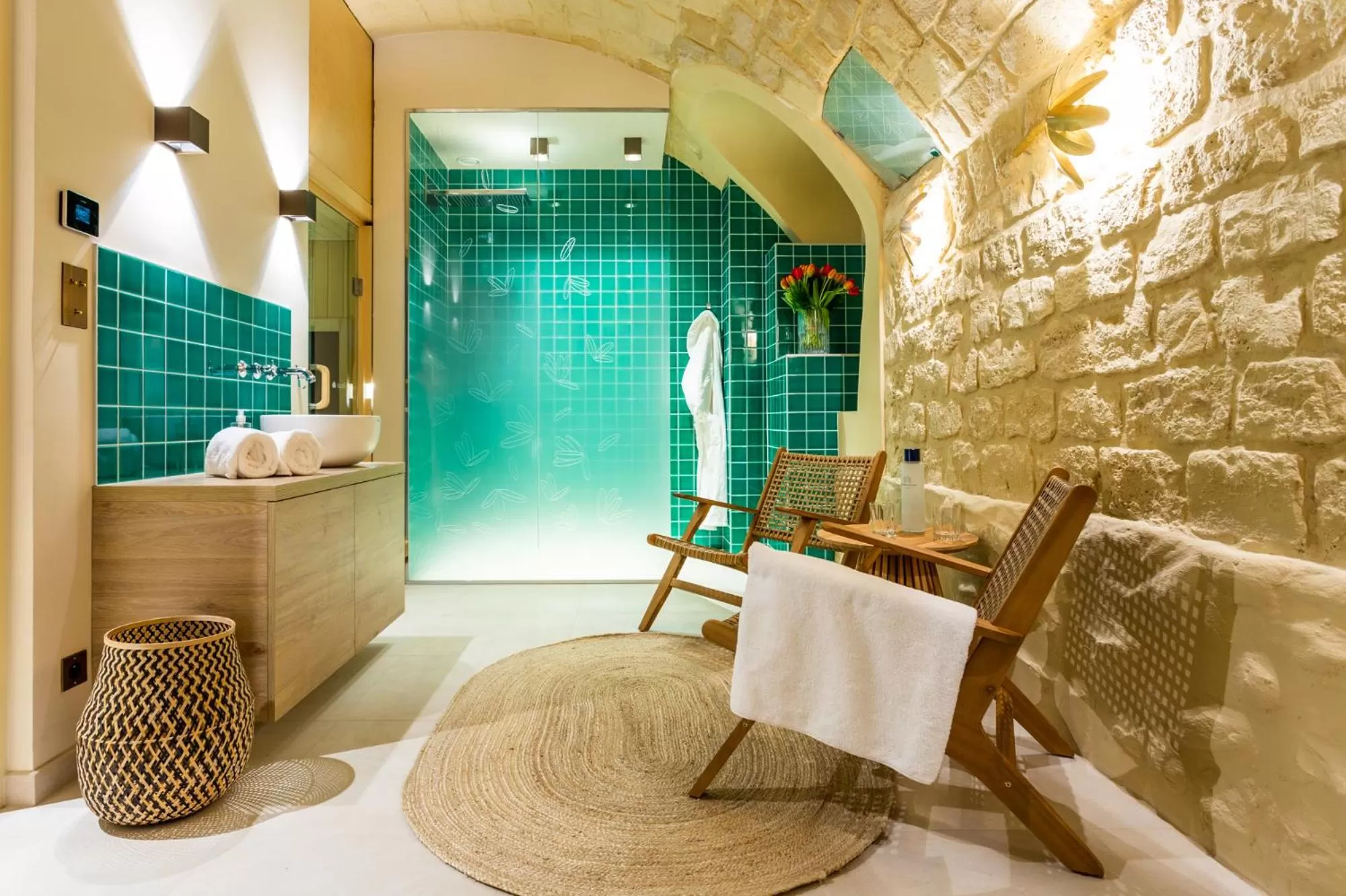 Massage in Bonsoir Madame