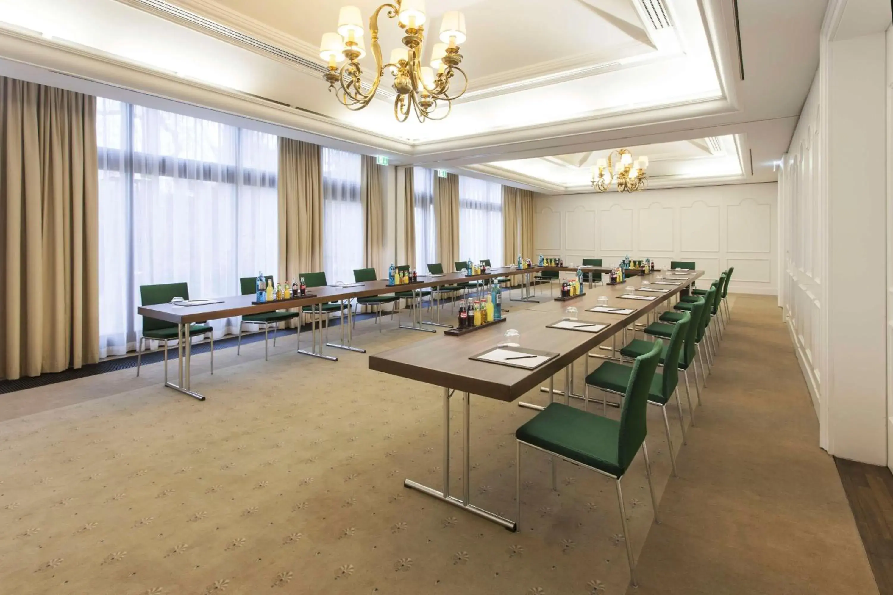 Meeting/conference room in Kempinski Hotel Frankfurt Gravenbruch