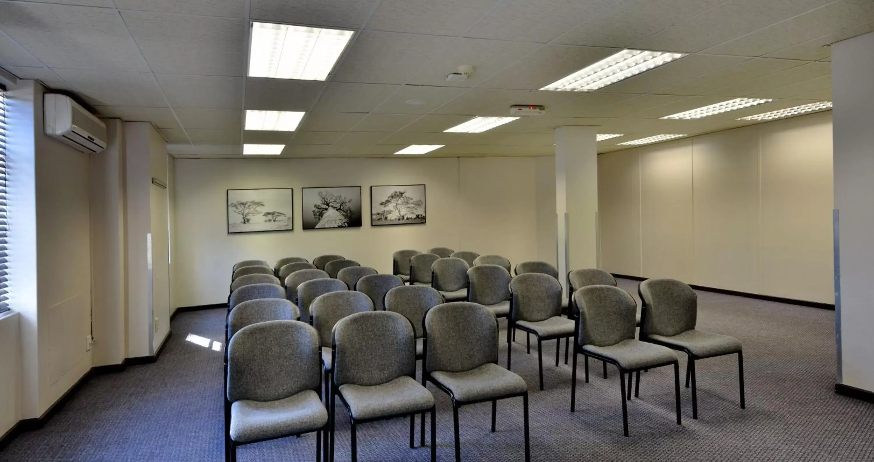 Meeting/conference room in ANEW Hotel Centurion Pretoria