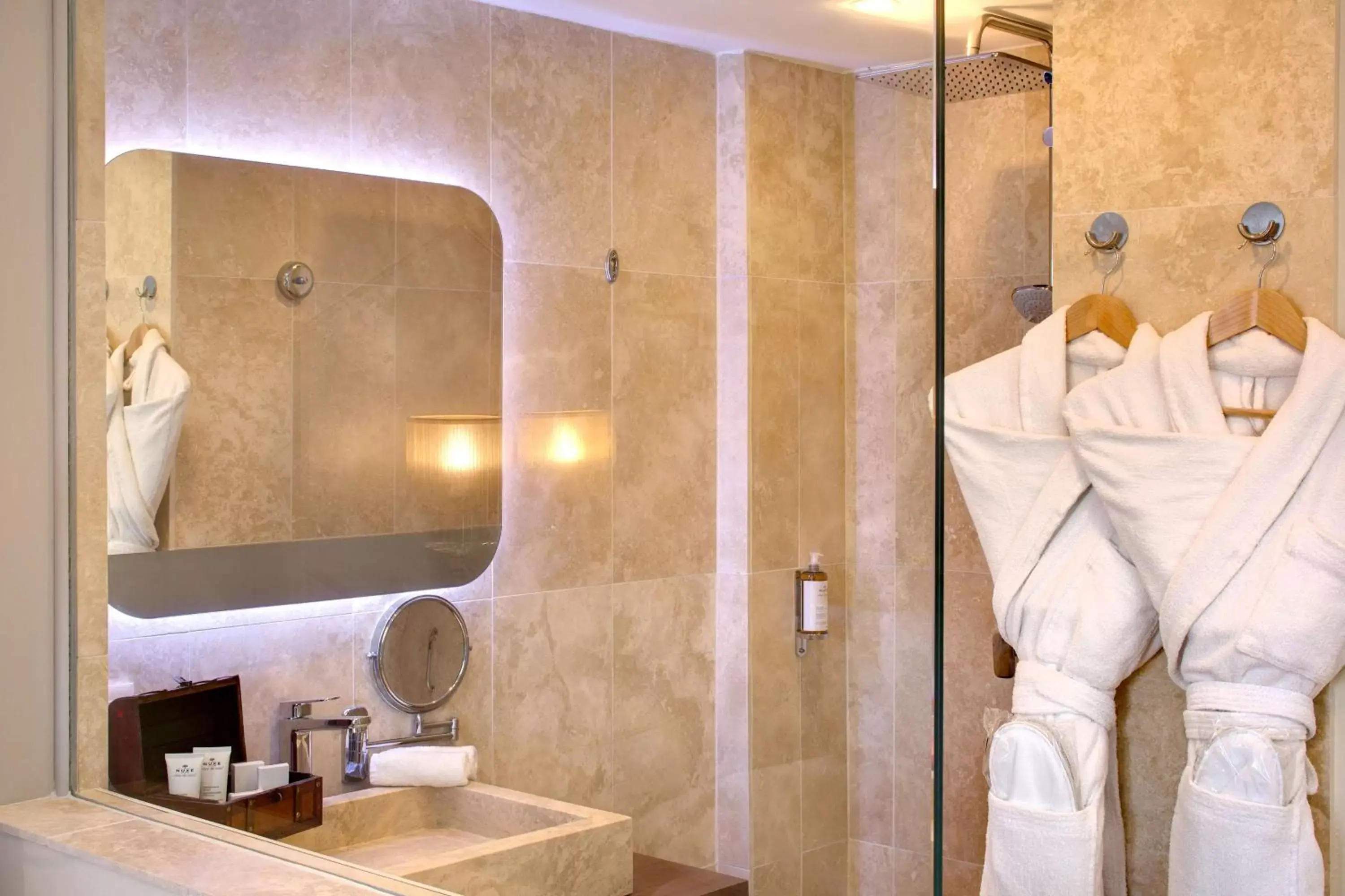 Bathroom in Grand Hotel Des Sablettes Plage, Curio Collection By Hilton