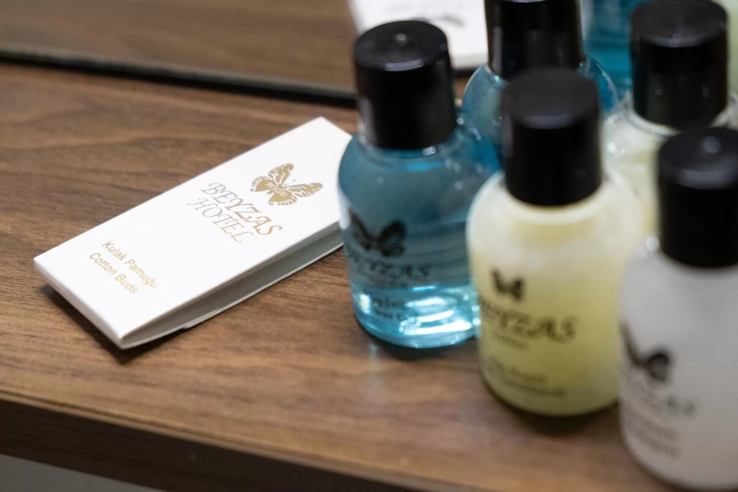 Shower in Beyzas Hotels & Suites