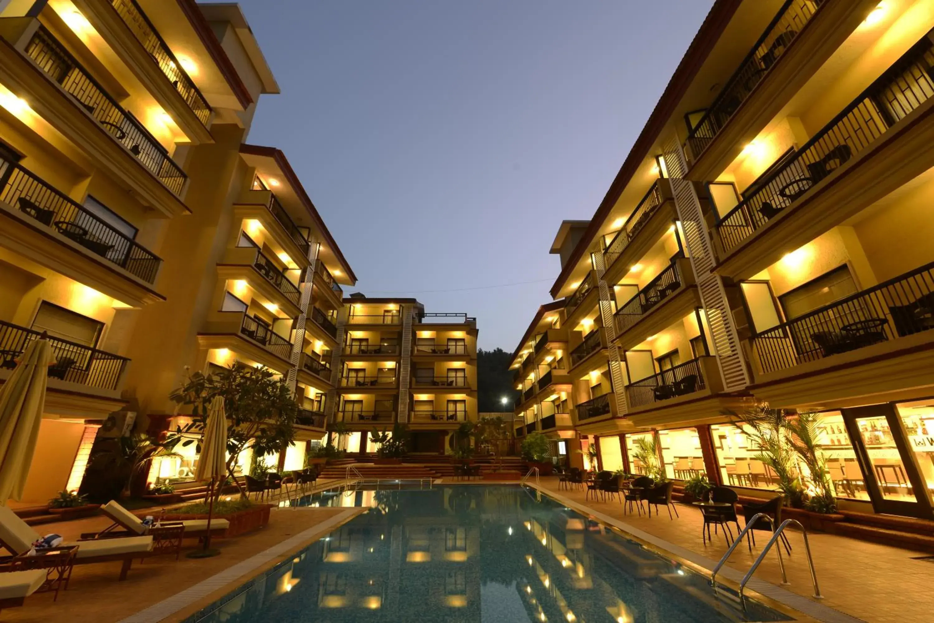 Facade/entrance, Swimming Pool in Deltin Suites