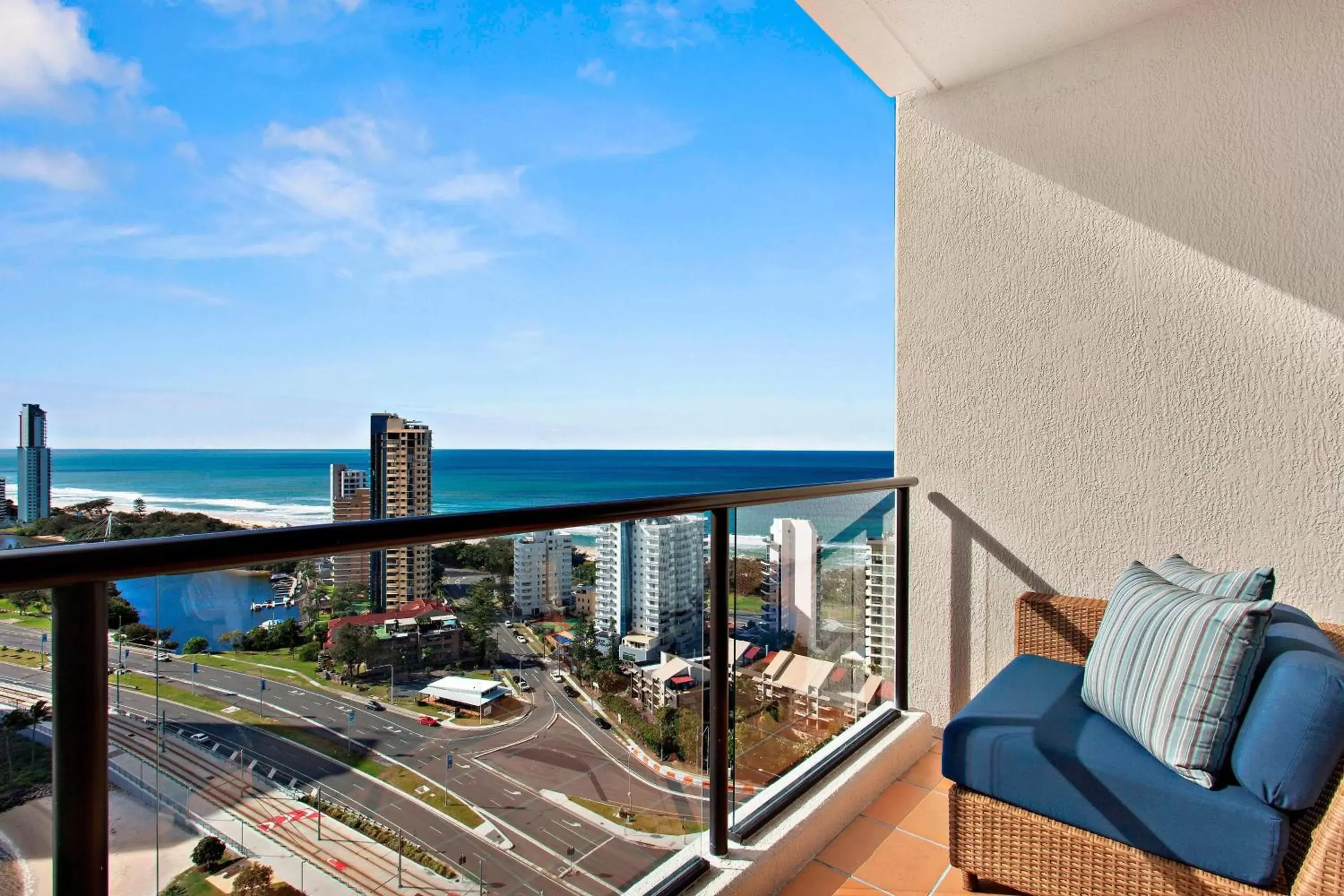Photo of the whole room, Balcony/Terrace in Marriott Vacation Club at Surfers Paradise