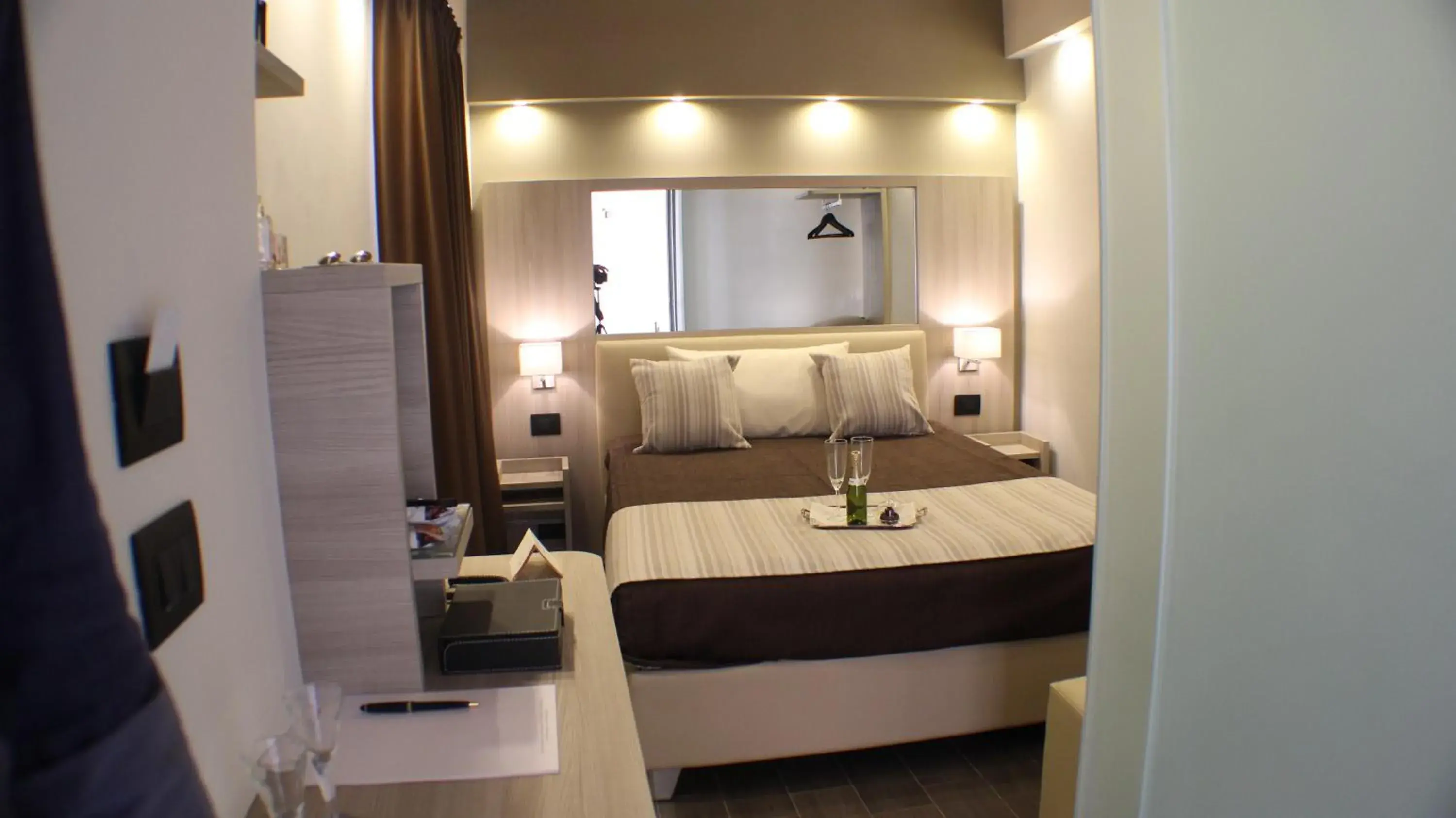 Bedroom, Bed in Hotel Trapani In