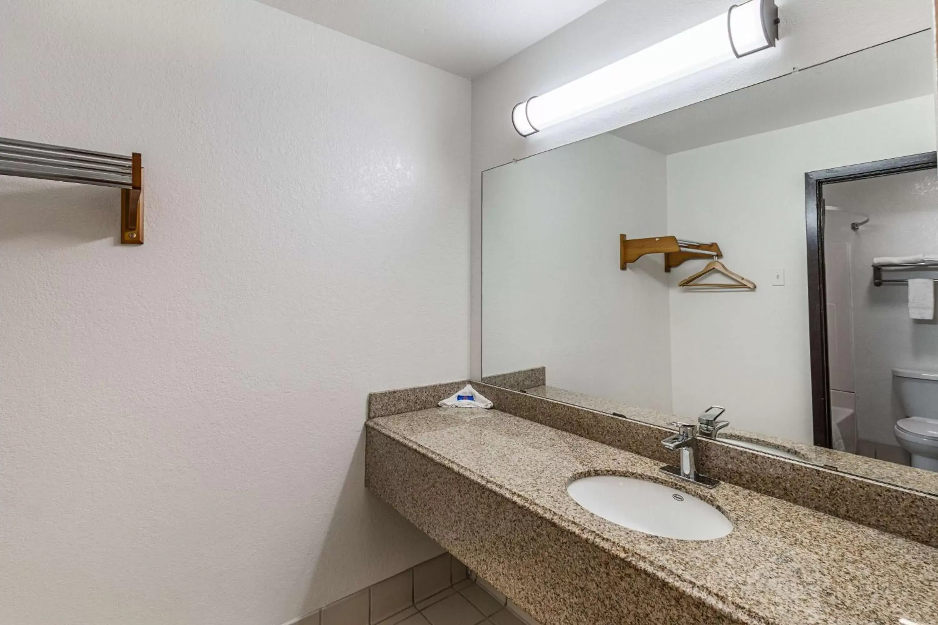 Bathroom in Motel 6-Lancaster, TX - DeSoto - Lancaster