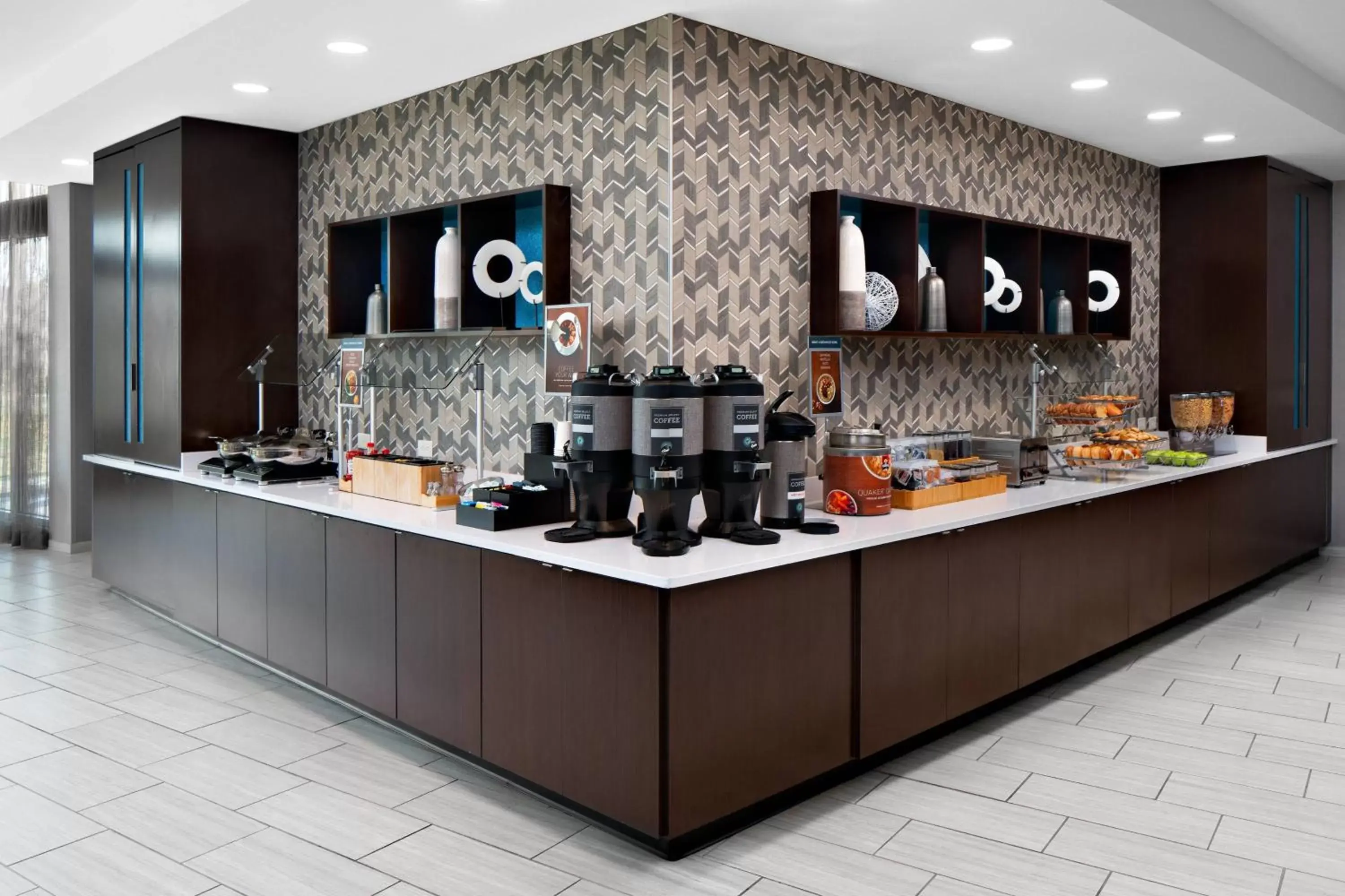 Breakfast, Restaurant/Places to Eat in SpringHill Suites by Marriott Roanoke