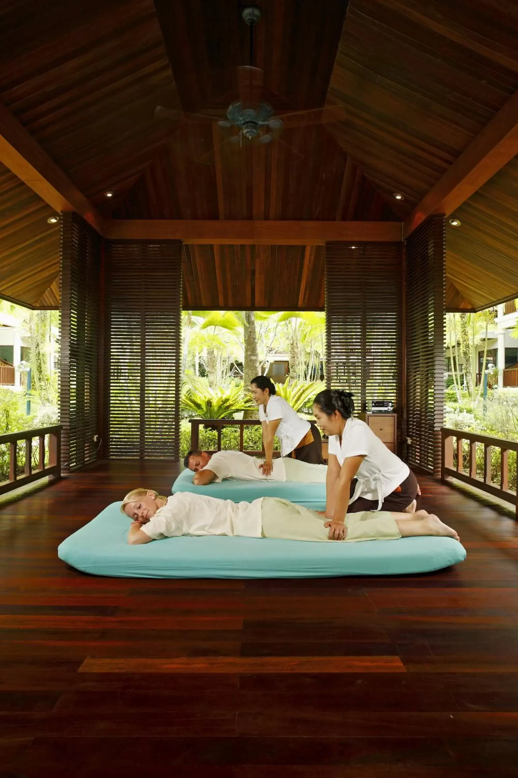 Massage in Khaolak Bayfront Resort