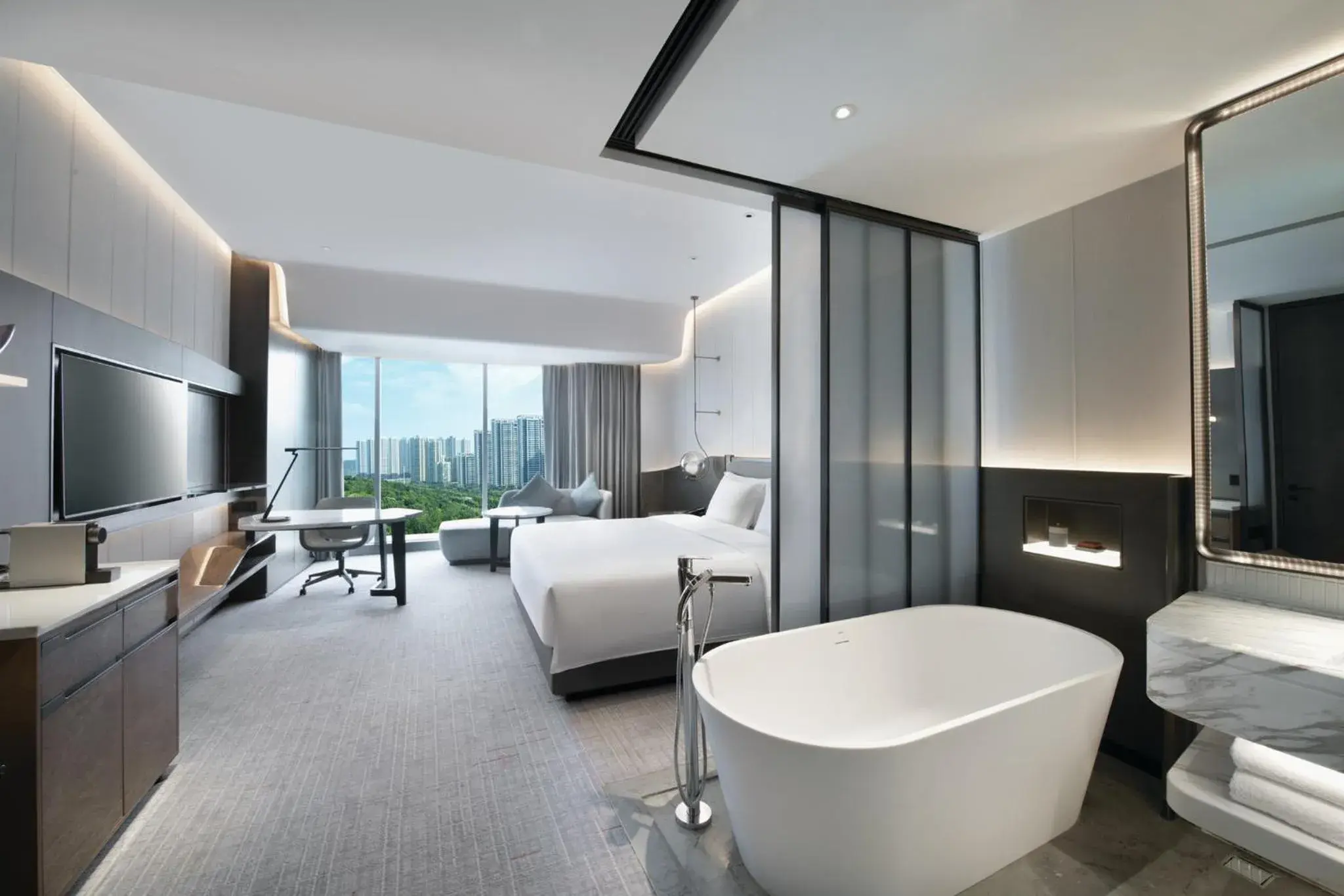 Photo of the whole room, Bathroom in Crowne Plaza Wuhan Optics Valley, an IHG Hotel