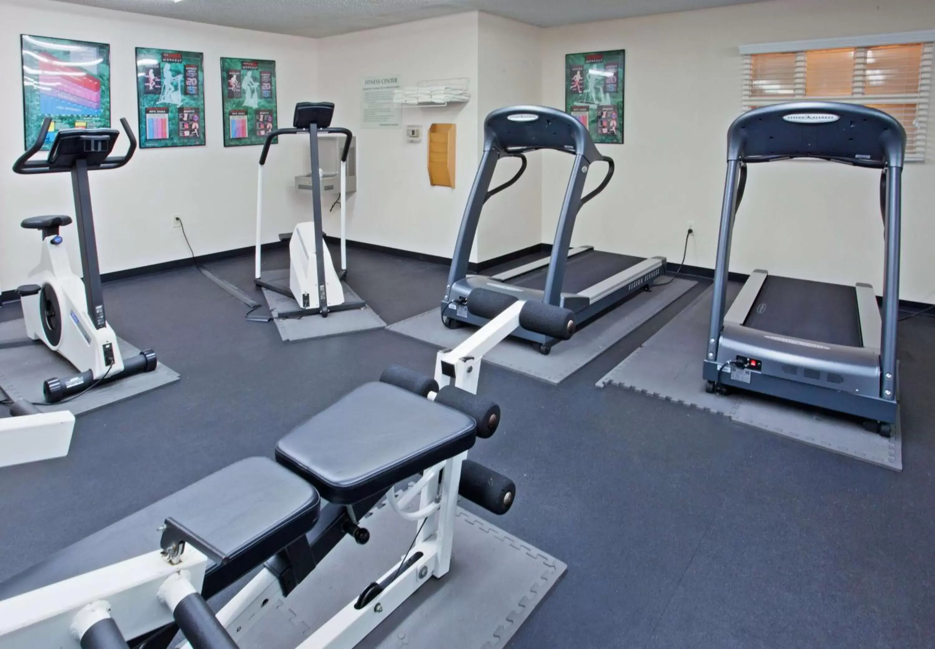 Spa and wellness centre/facilities, Fitness Center/Facilities in Sonesta Simply Suites Houston Galleria Medical Center