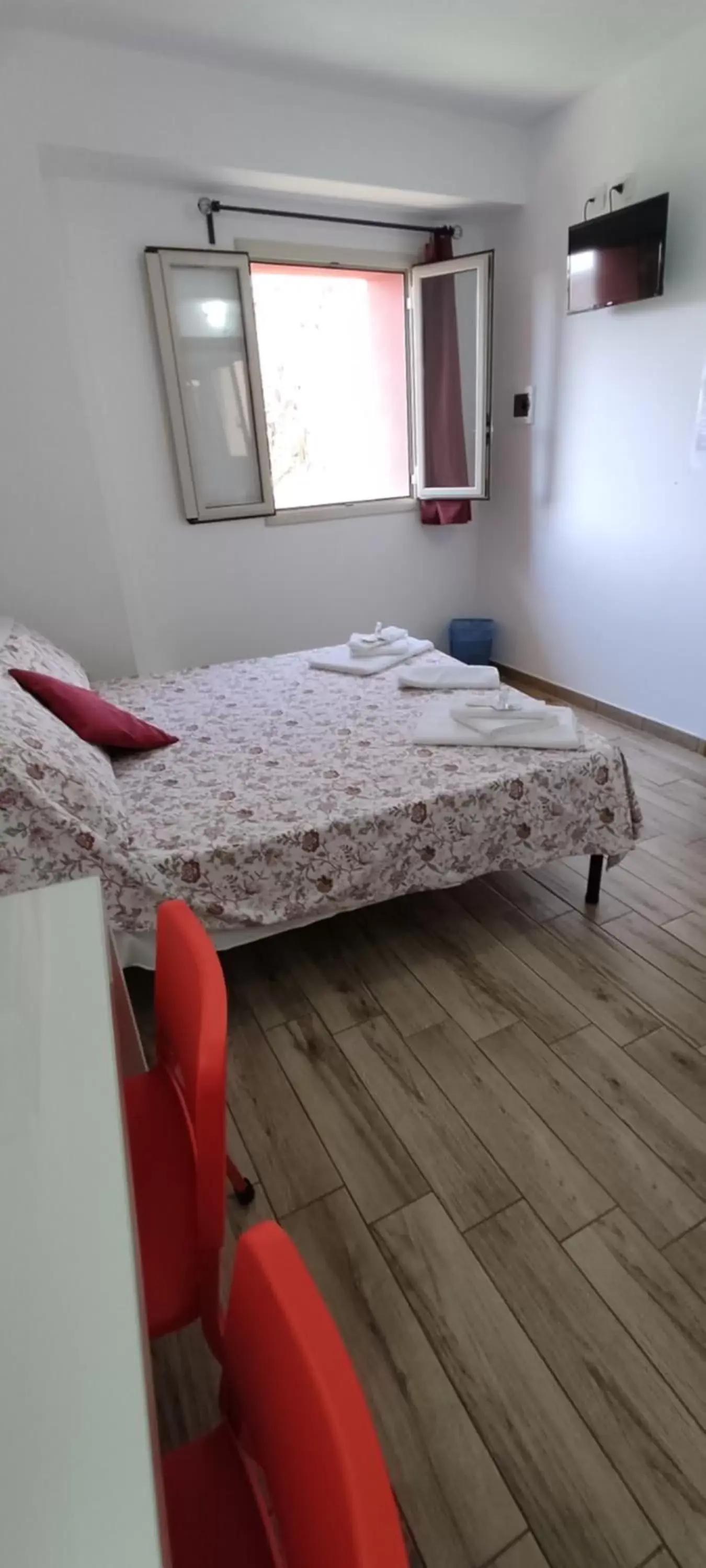 Bed in B&B AKROPOLIS