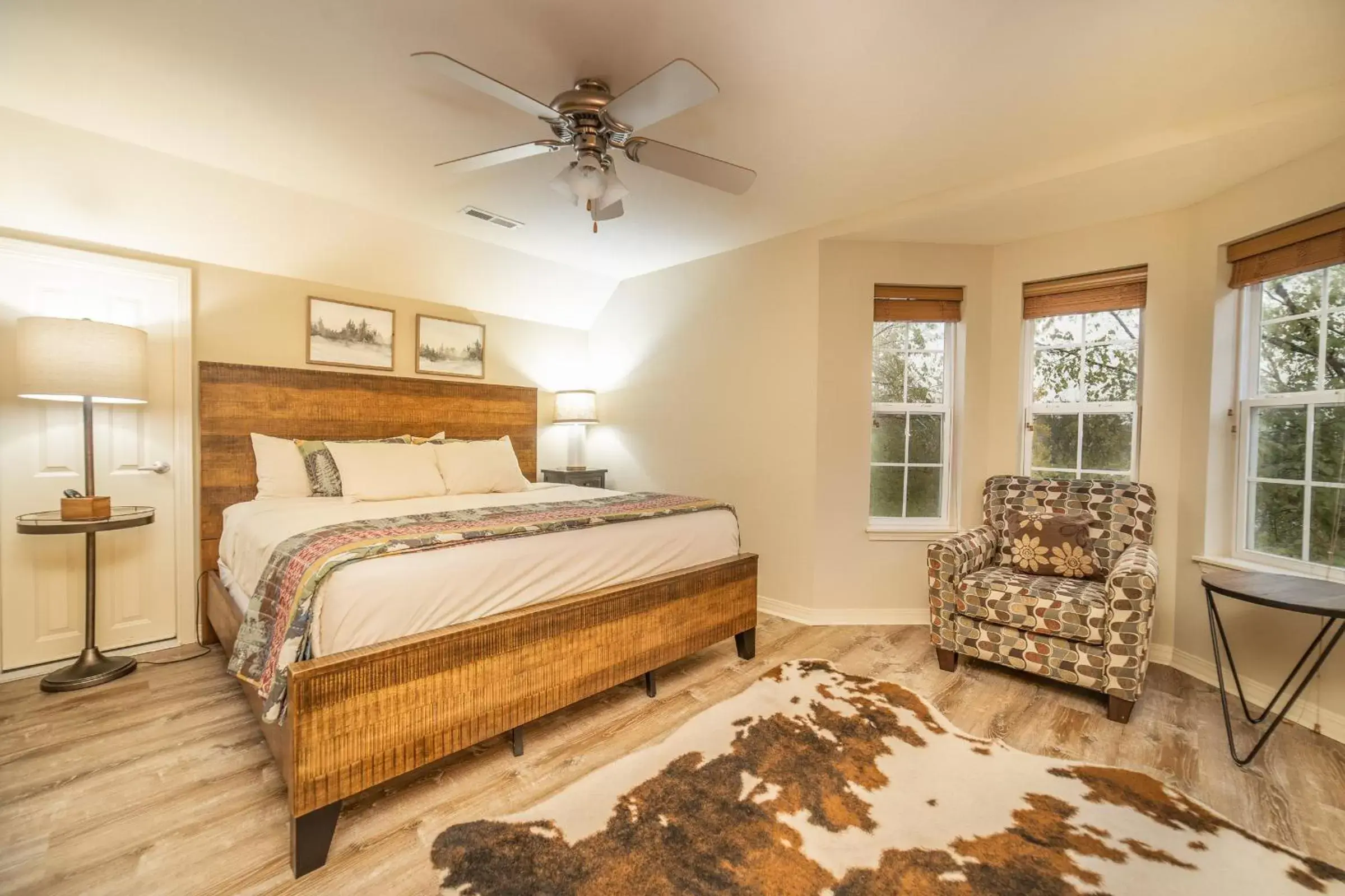 Bedroom in Thousand Hills Golf Resort