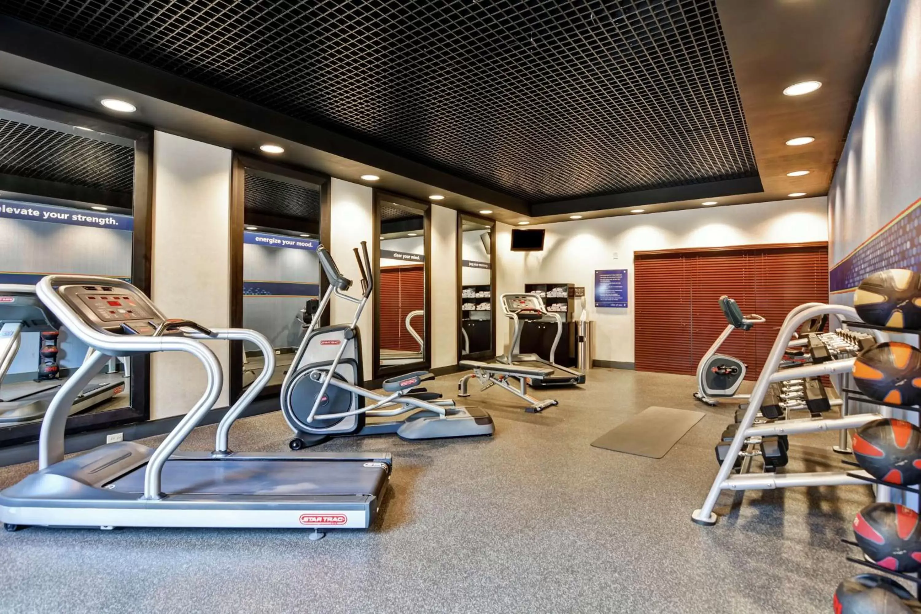 Fitness centre/facilities, Fitness Center/Facilities in Hampton Inn Charleston North