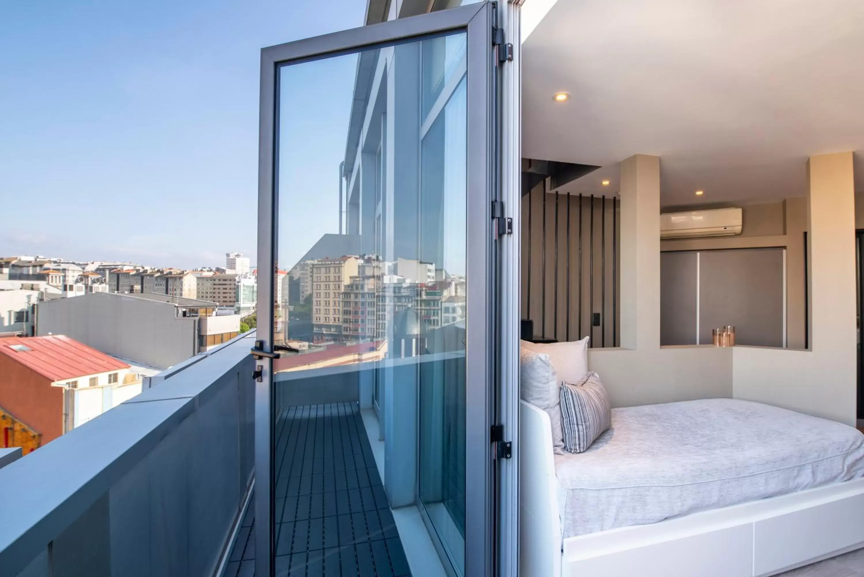 Photo of the whole room, Bed in Hotel Plaza Photo of the whole room, Bed in Hotel Plaza