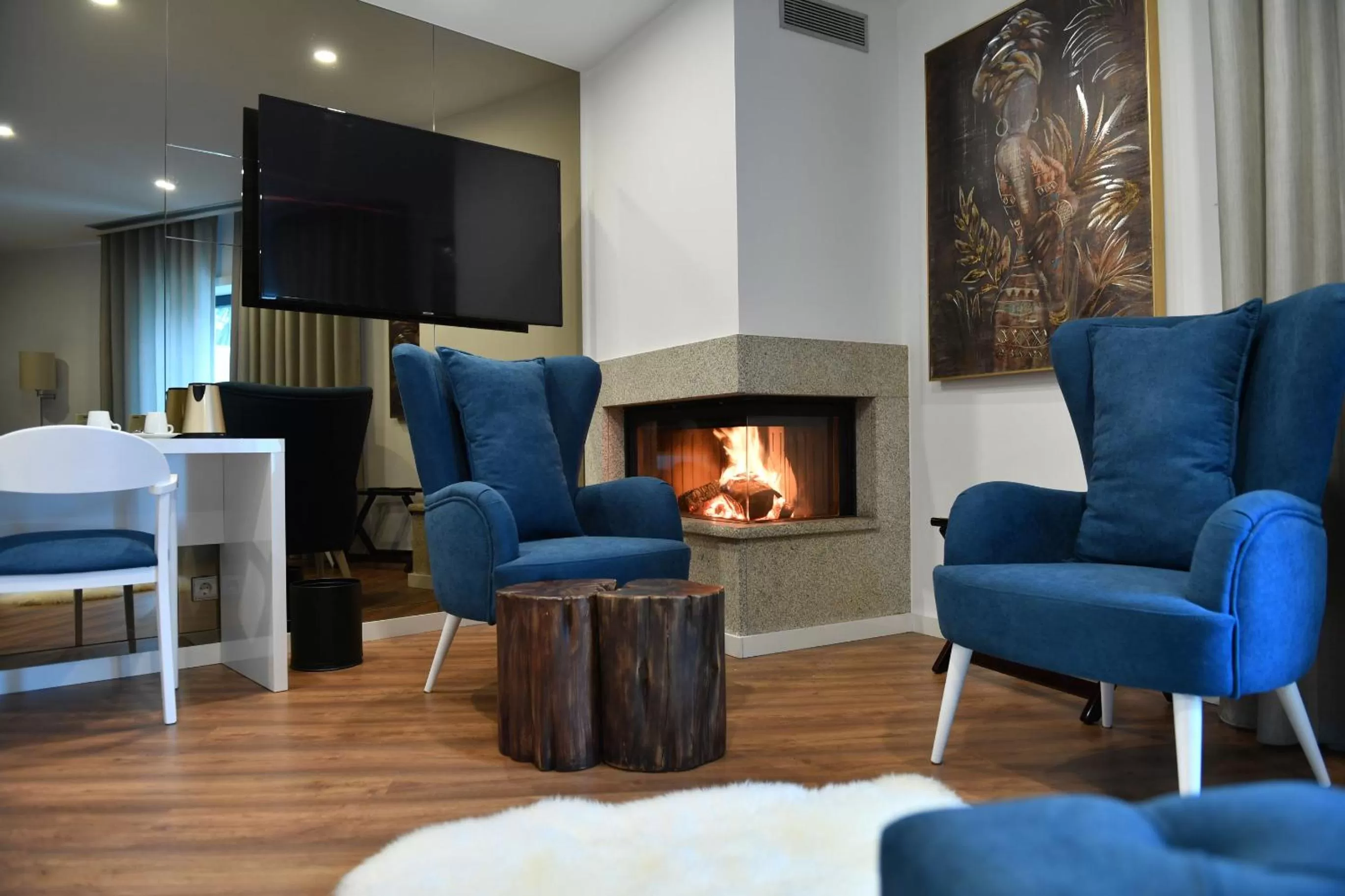 Communal lounge/ TV room in Casa das Carpas