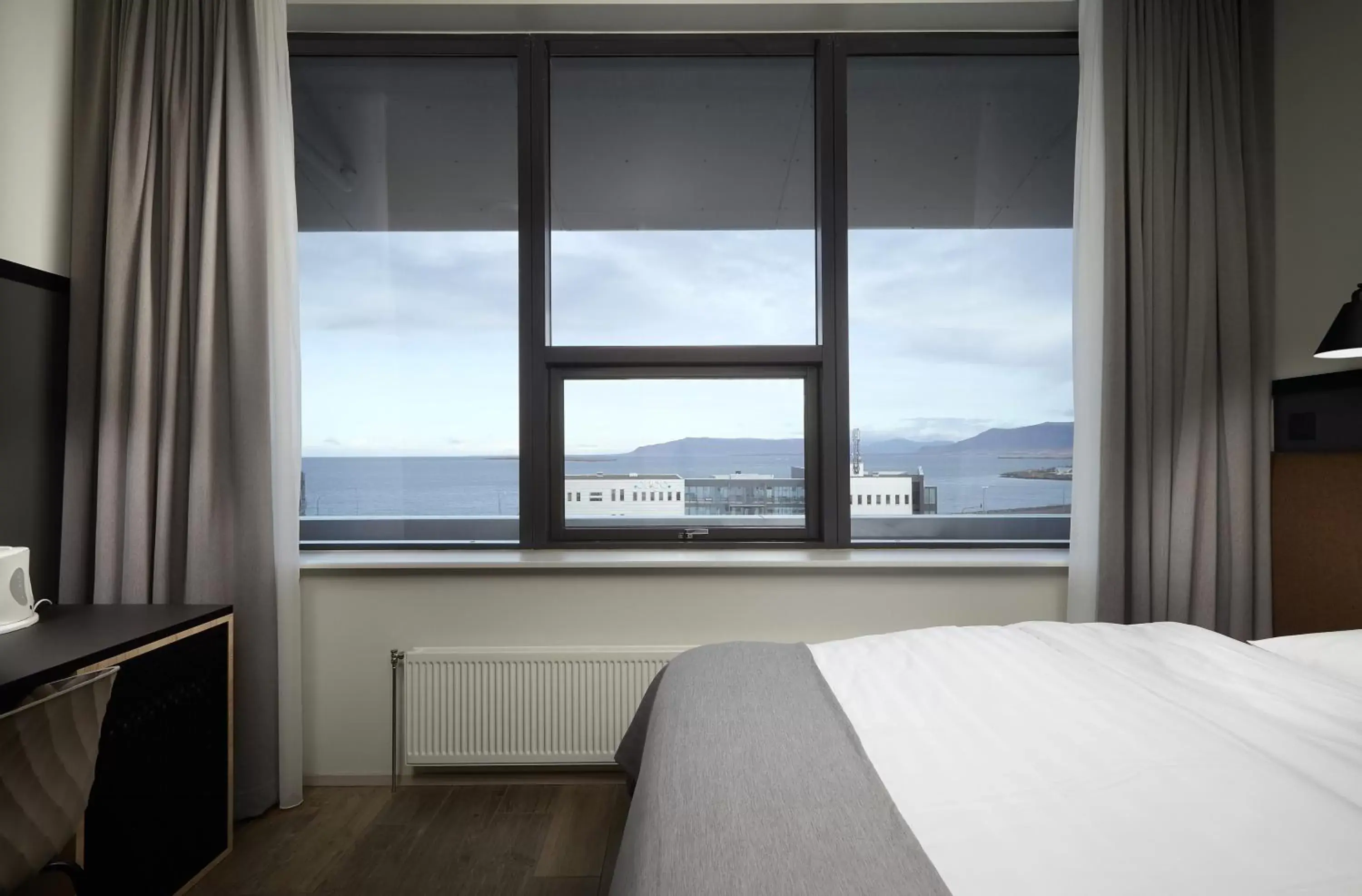 Bed, Sea View in Hotel Cabin