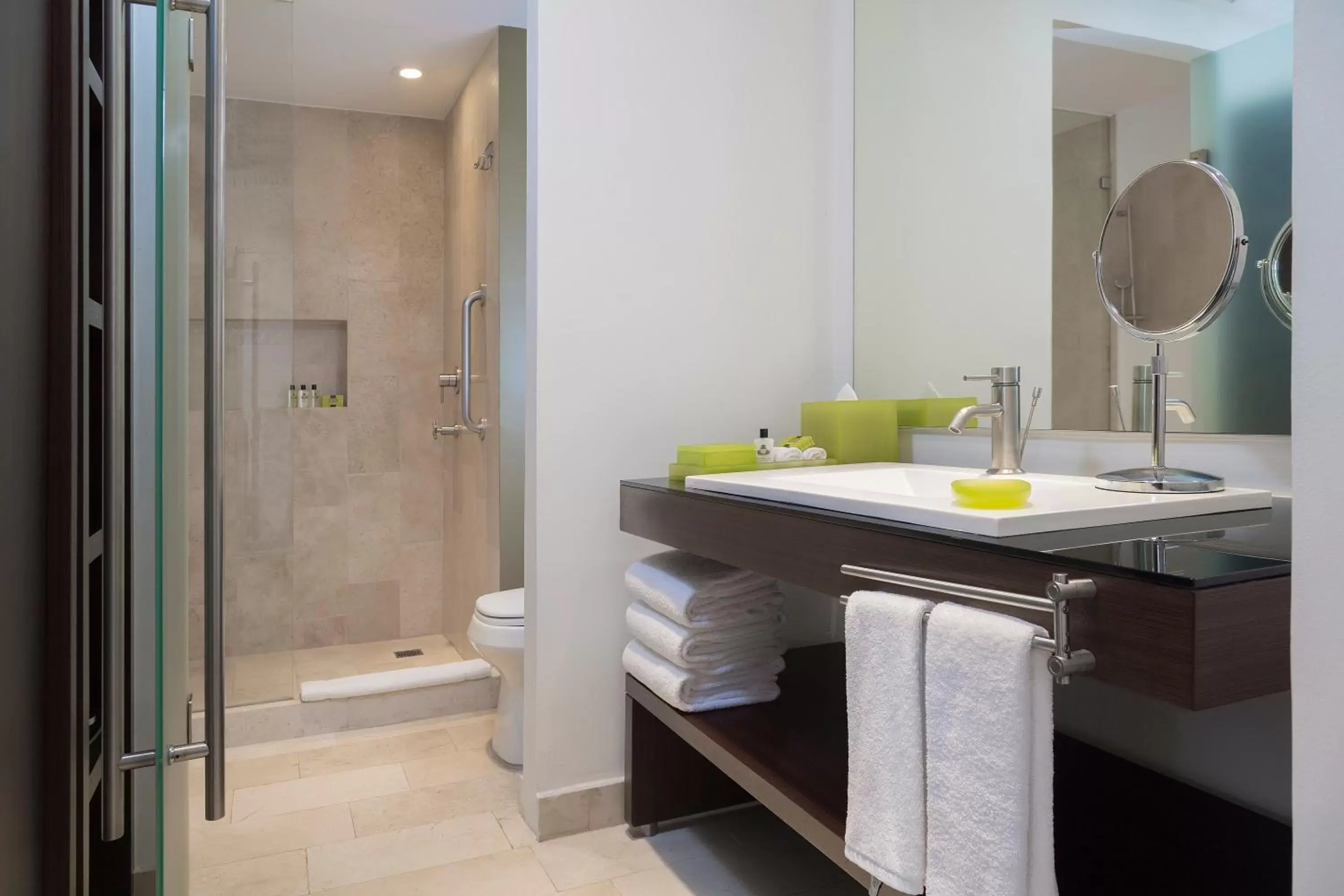 Bathroom in InterContinental Presidente Cancun Resort