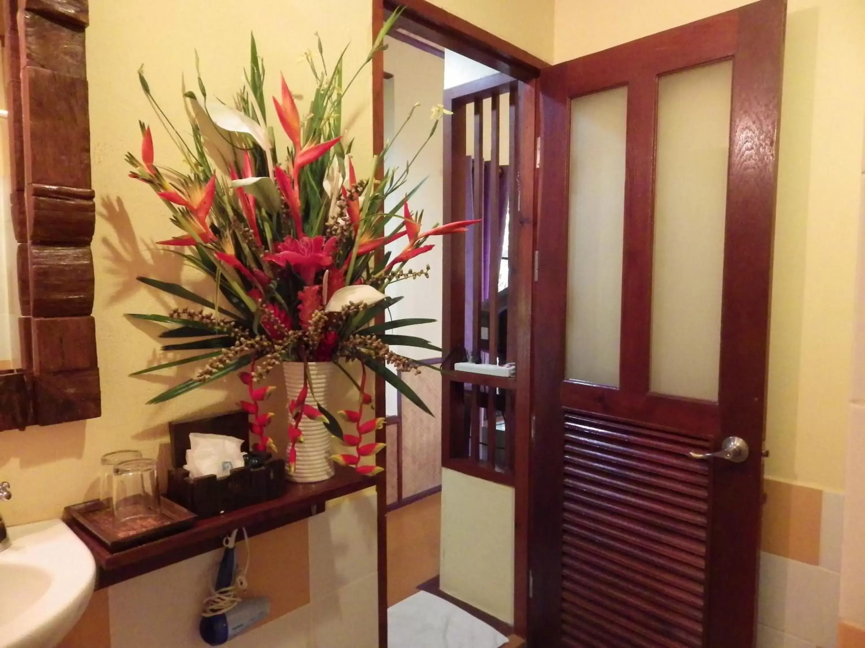 Bathroom in Pura Vida Pai Resort