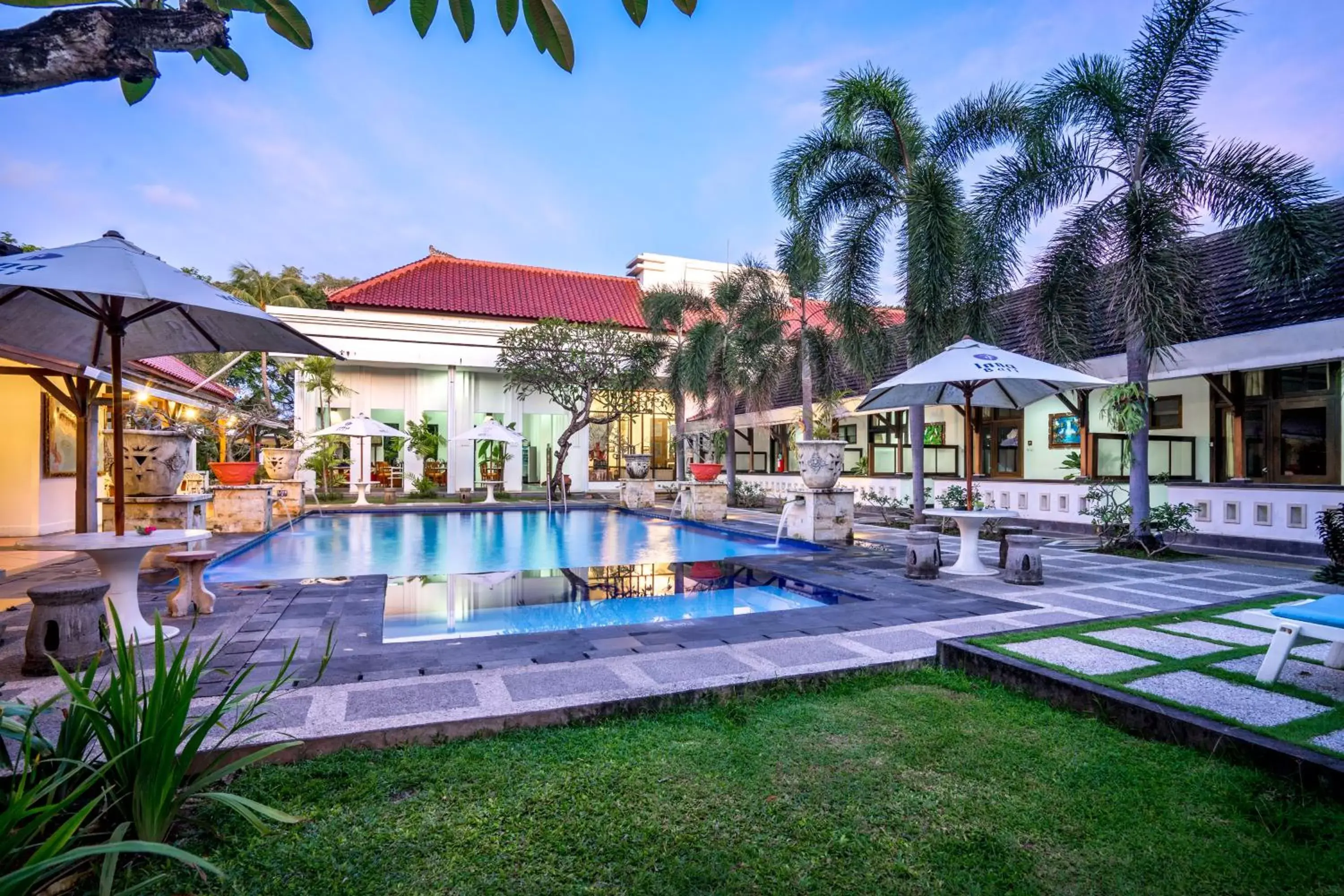 BBQ facilities, Swimming Pool in Inna Bali Heritage Hotel