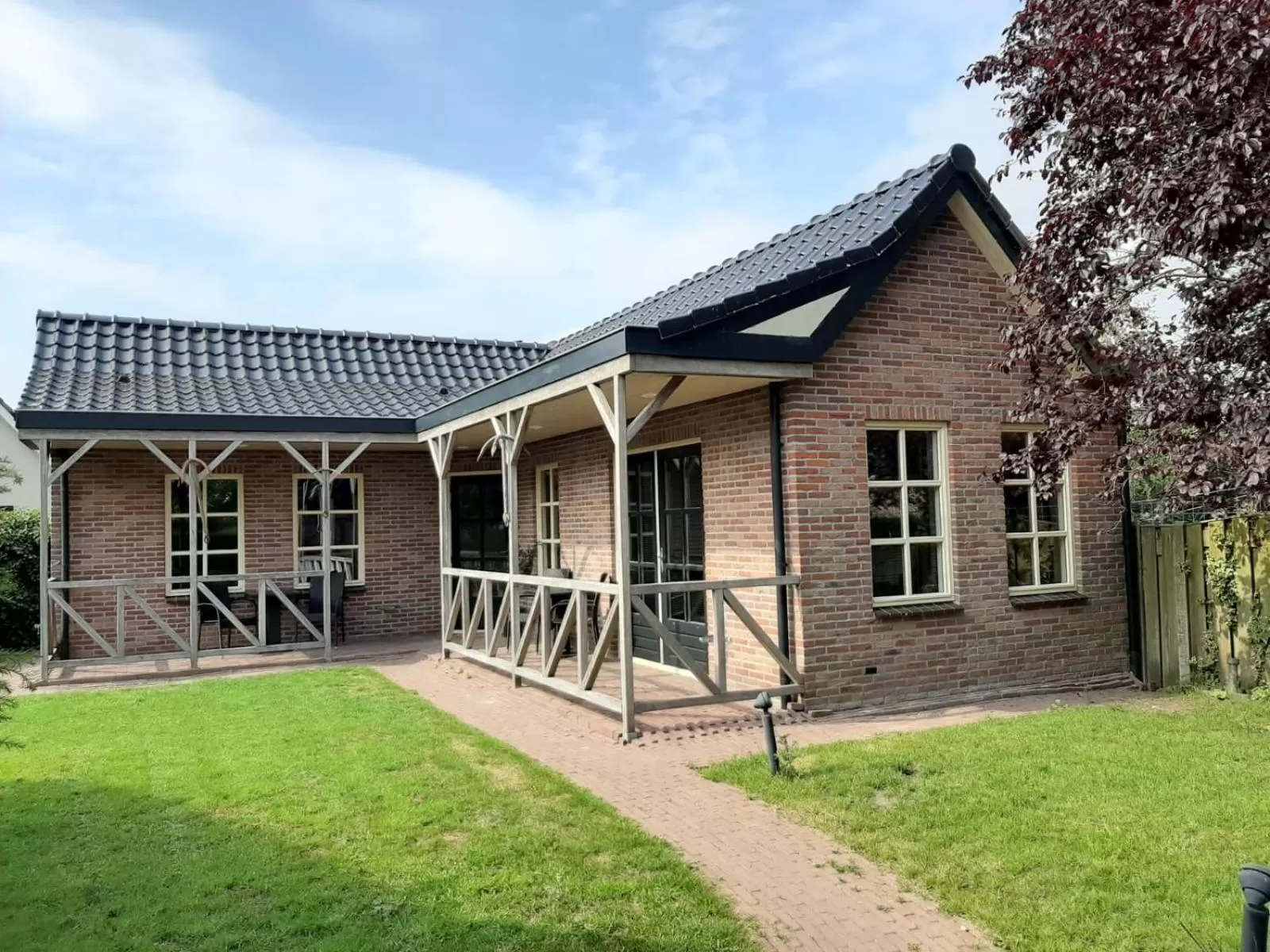Facade/entrance in B&B De Reede