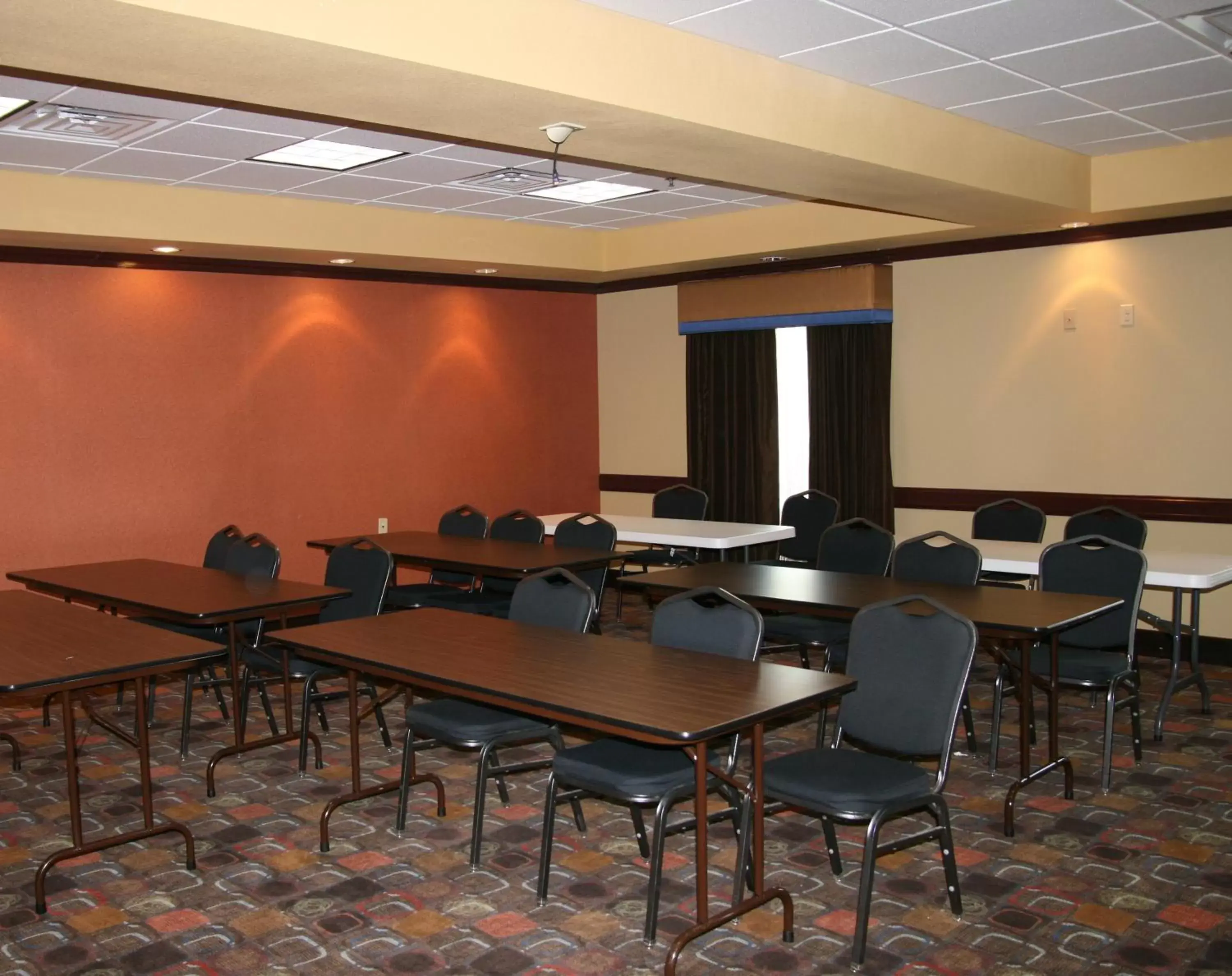 Meeting/conference room in Holiday Inn Express & Suites George West, an IHG Hotel