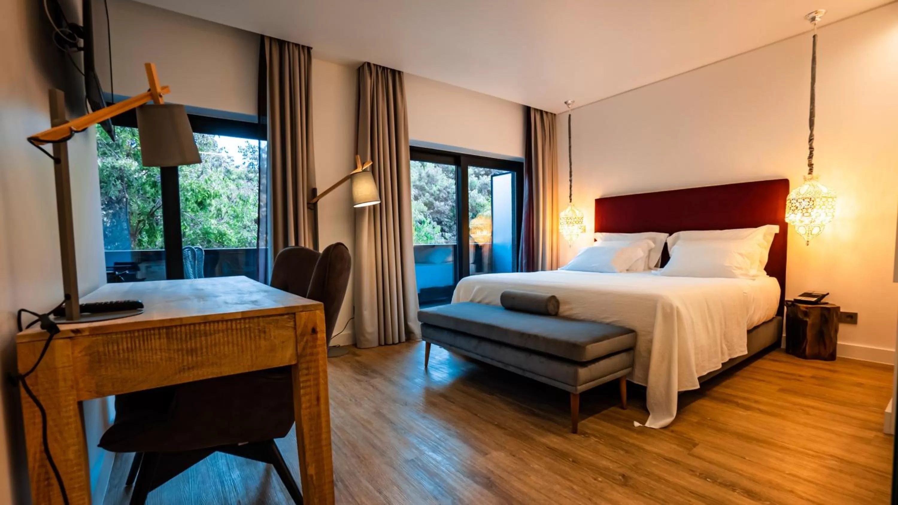 Photo of the whole room, Bed in Hills Hotel Lisboa