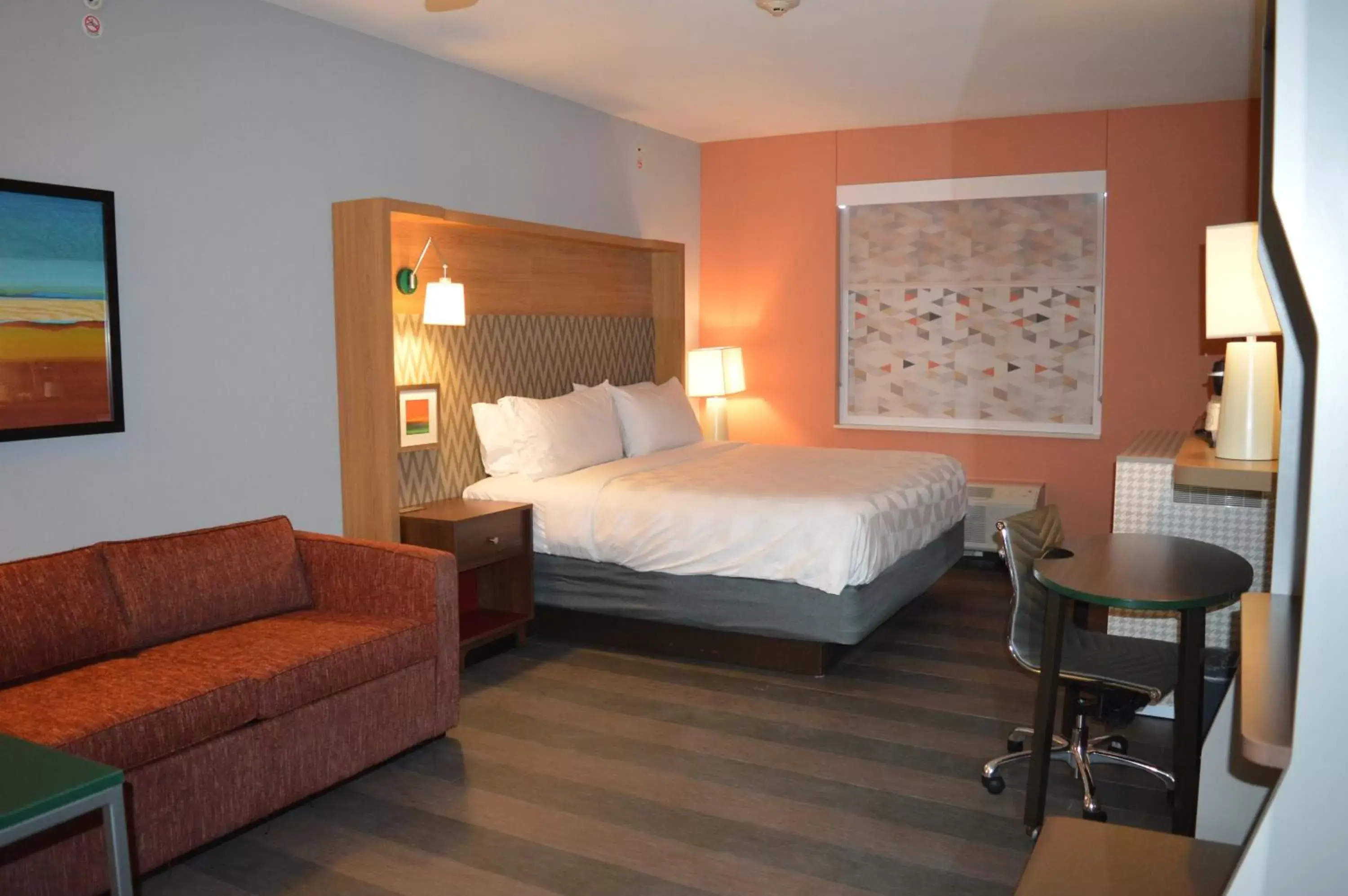 Bed in Holiday Inn Odessa, an IHG Hotel