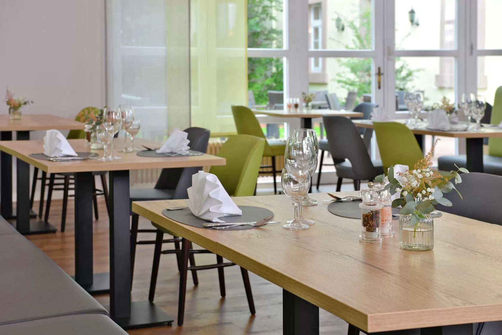 Restaurant/places to eat in Hotel Stadt Hameln