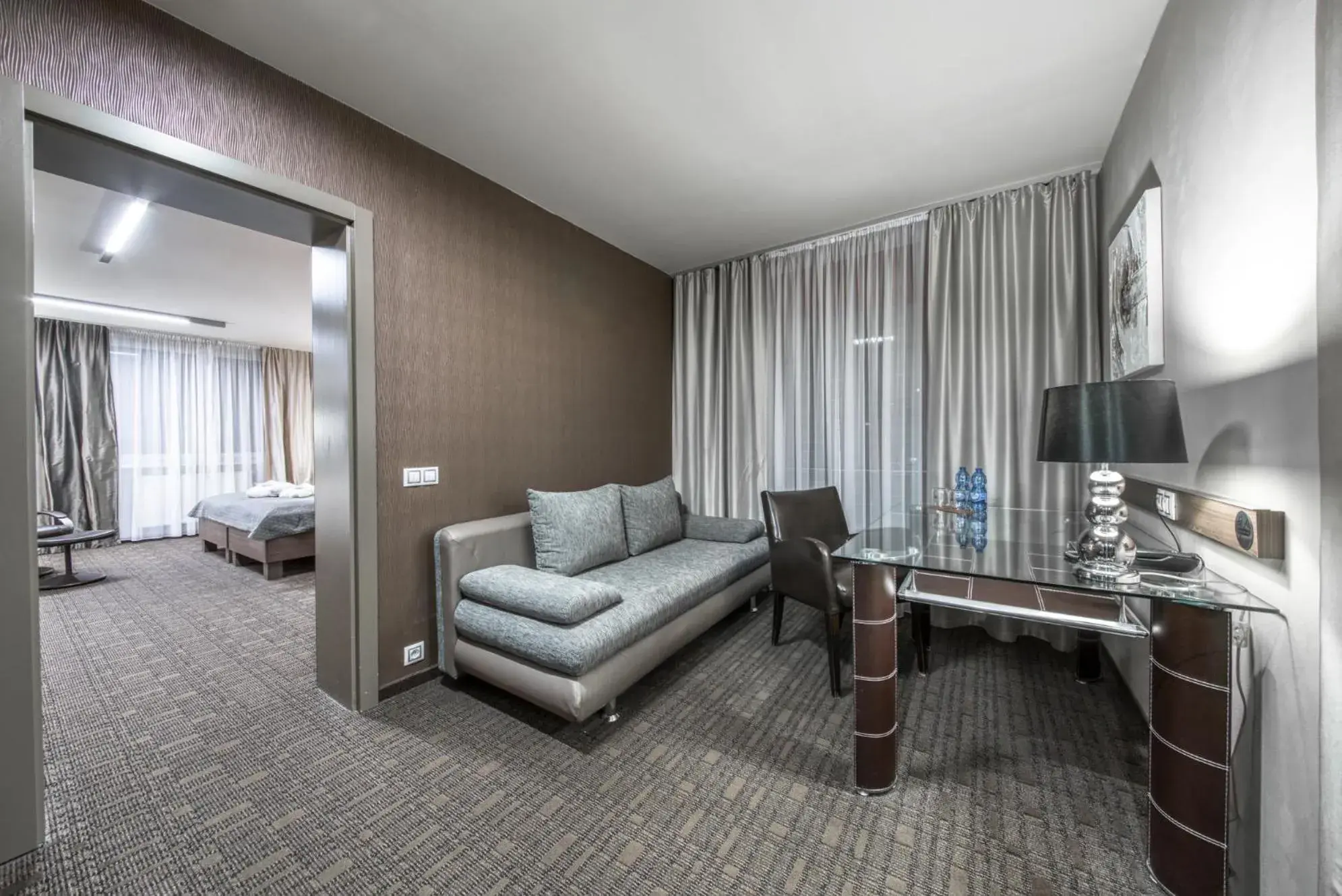 Bedroom, Seating Area in Volcano Spa Hotel