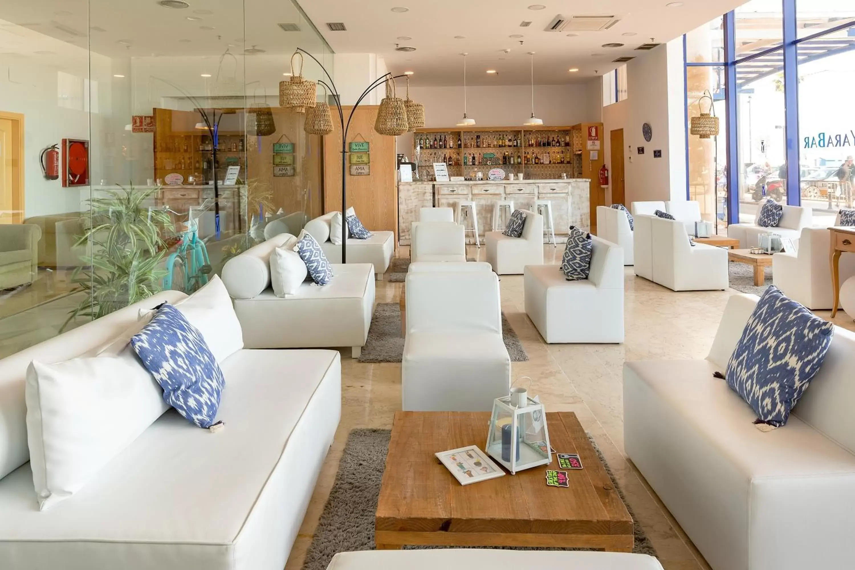 Lounge or bar in Hotel Yaramar - Adults Recommended