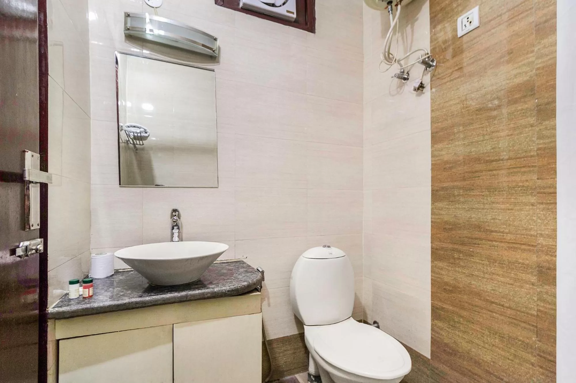 Bathroom in FabHotel Jindal Palace