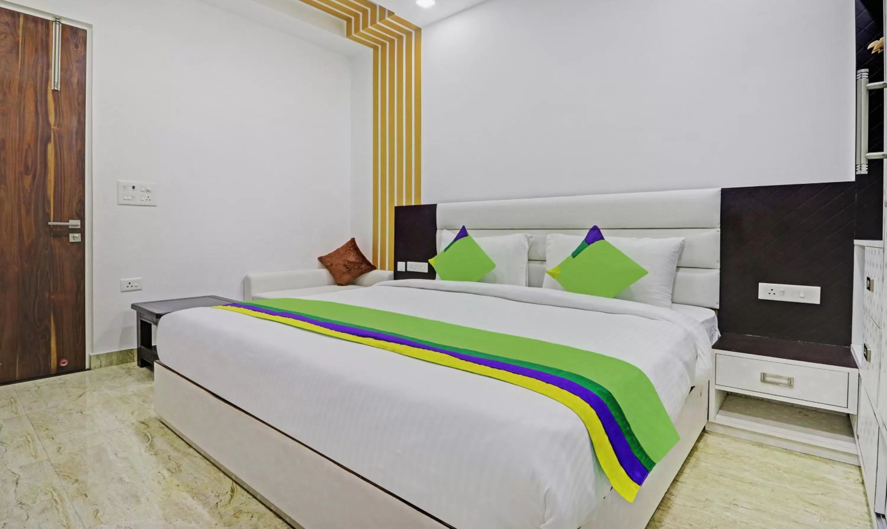 Bedroom, Bed in Treebo Kanopy Greens