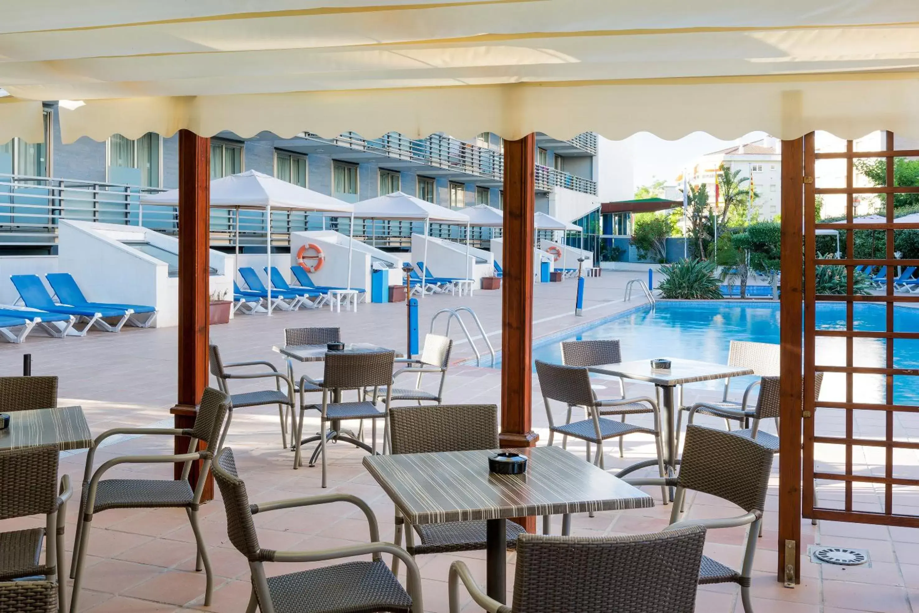 Day, Swimming Pool in Sol Port Cambrils Hotel