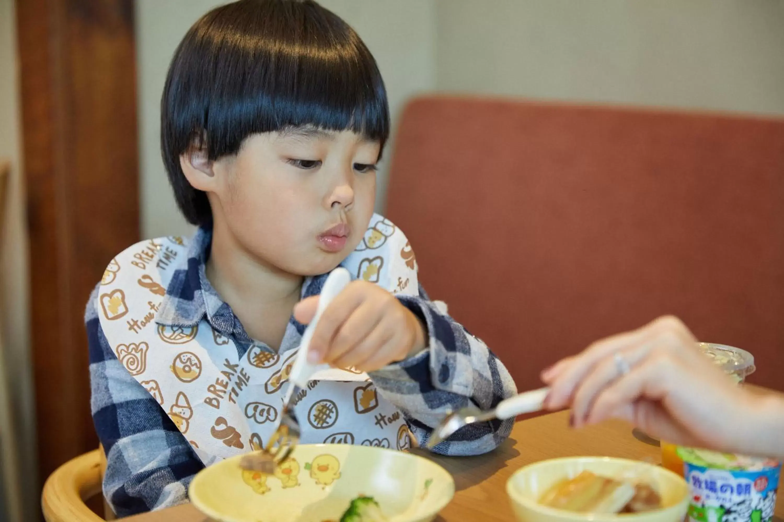 Restaurant/places to eat, Children in karaksa hotel grande Shin-Osaka Tower