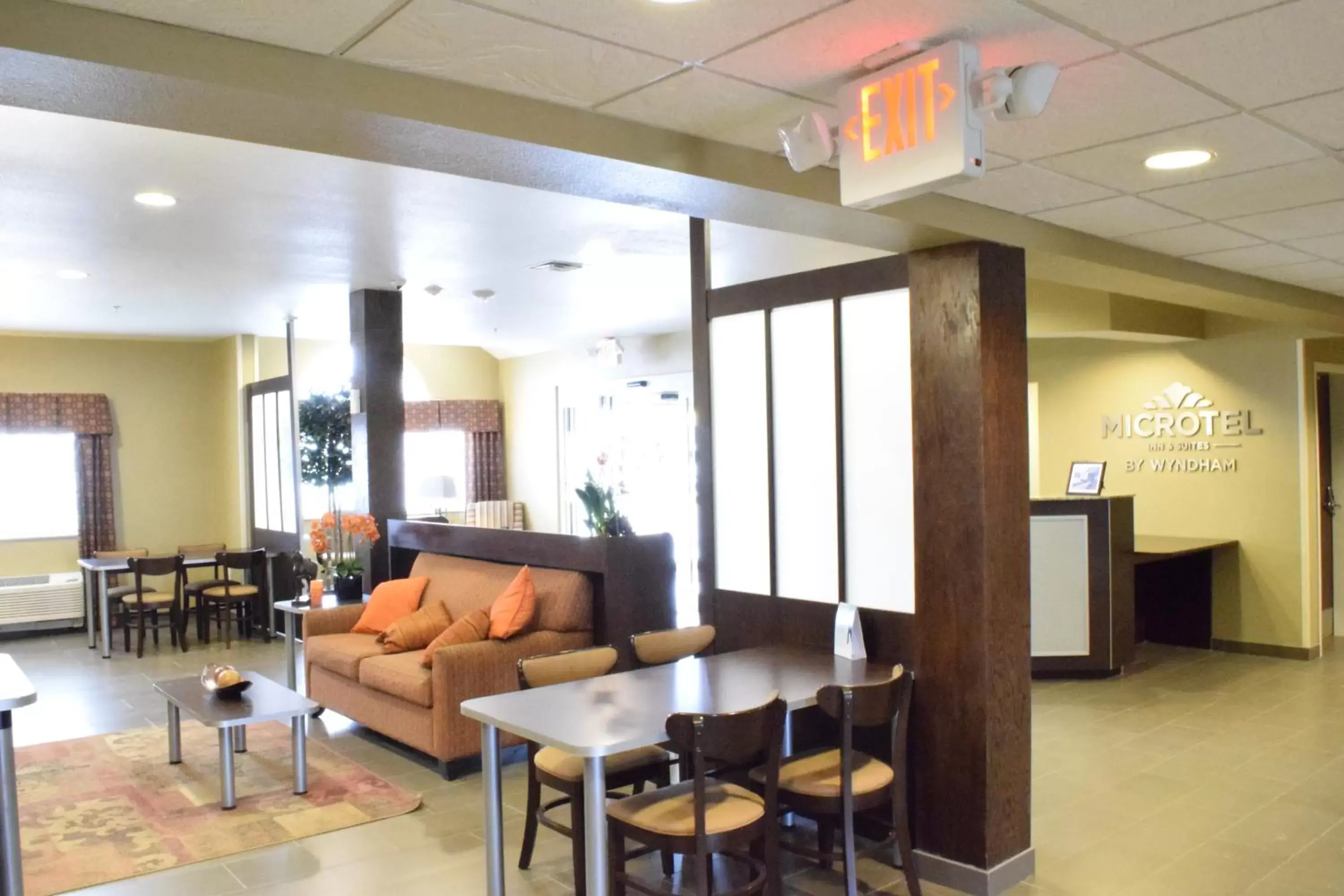 Lobby or reception, Lobby/Reception in Microtel Inn and Suites Pecos